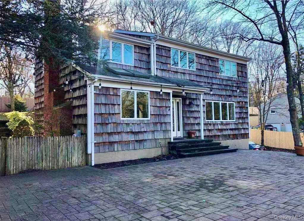 33 Pilgrim Drive, Port Jefferson, NY 11777