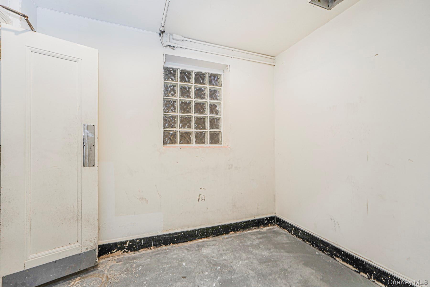 257 New Dorp Lane, Staten Island, NY 10306