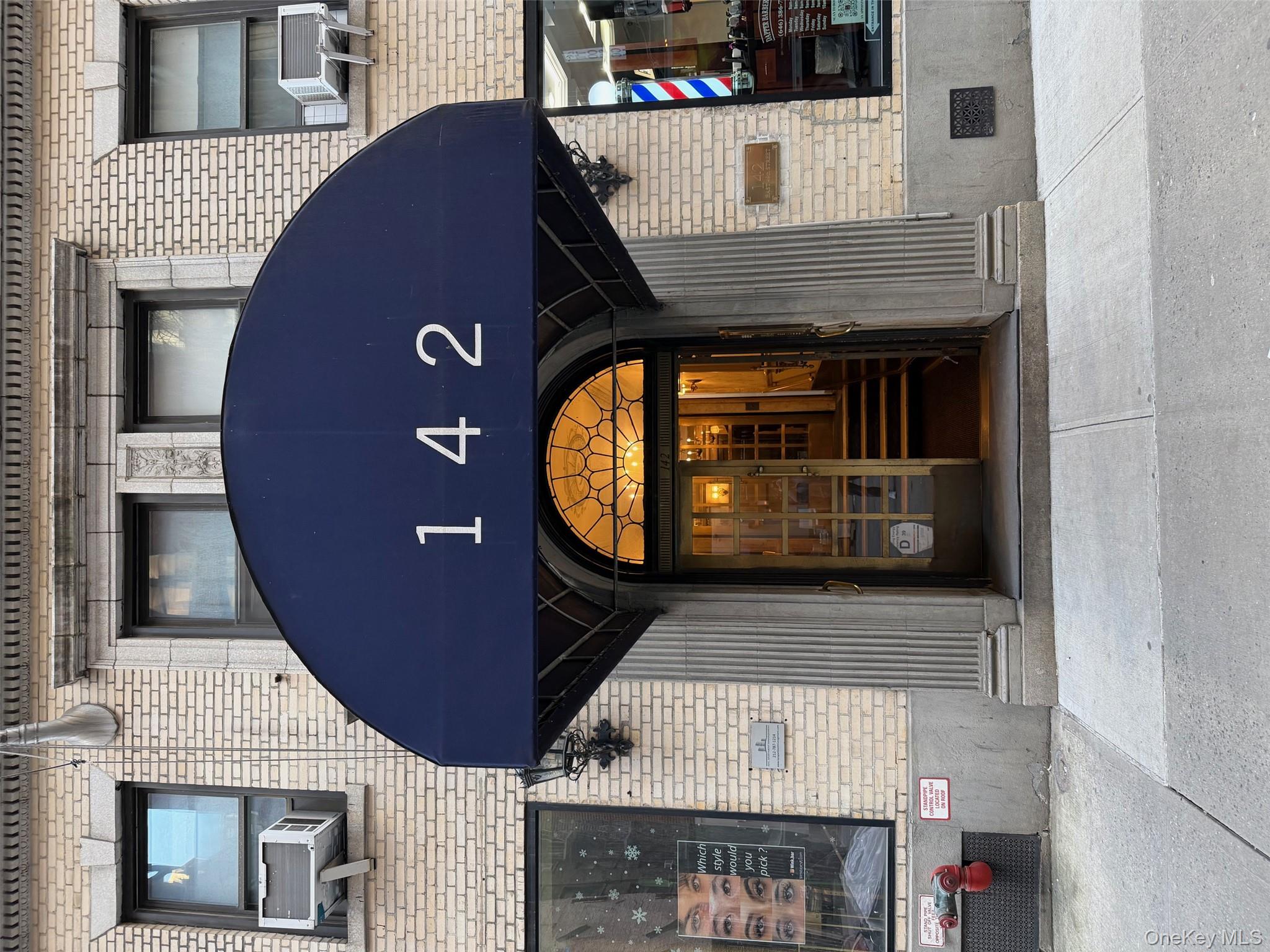 142 E 49th Street # 8A, New York (Manhattan), NY 10017