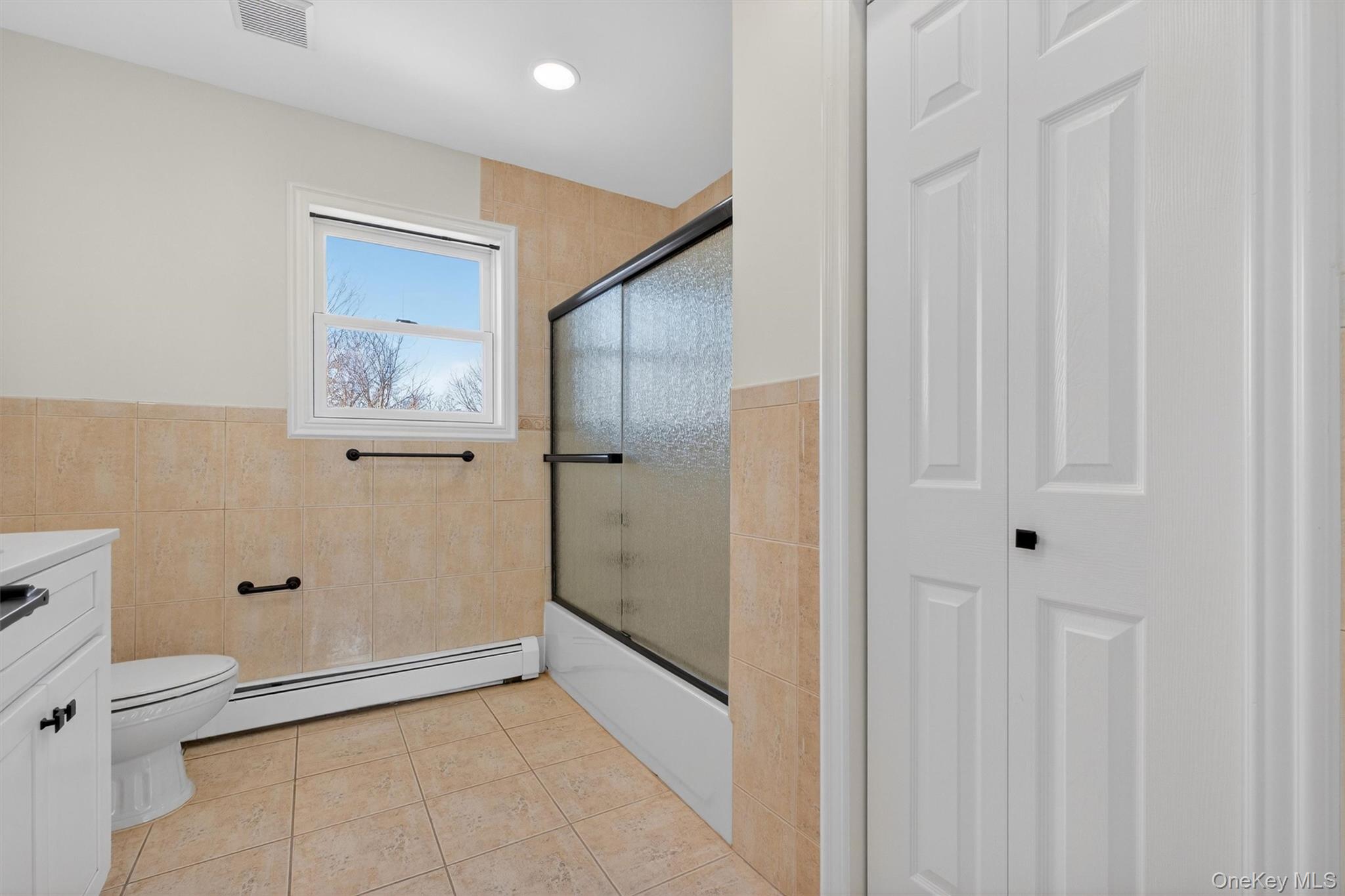 27 King Drive, Poughkeepsie, NY 12603