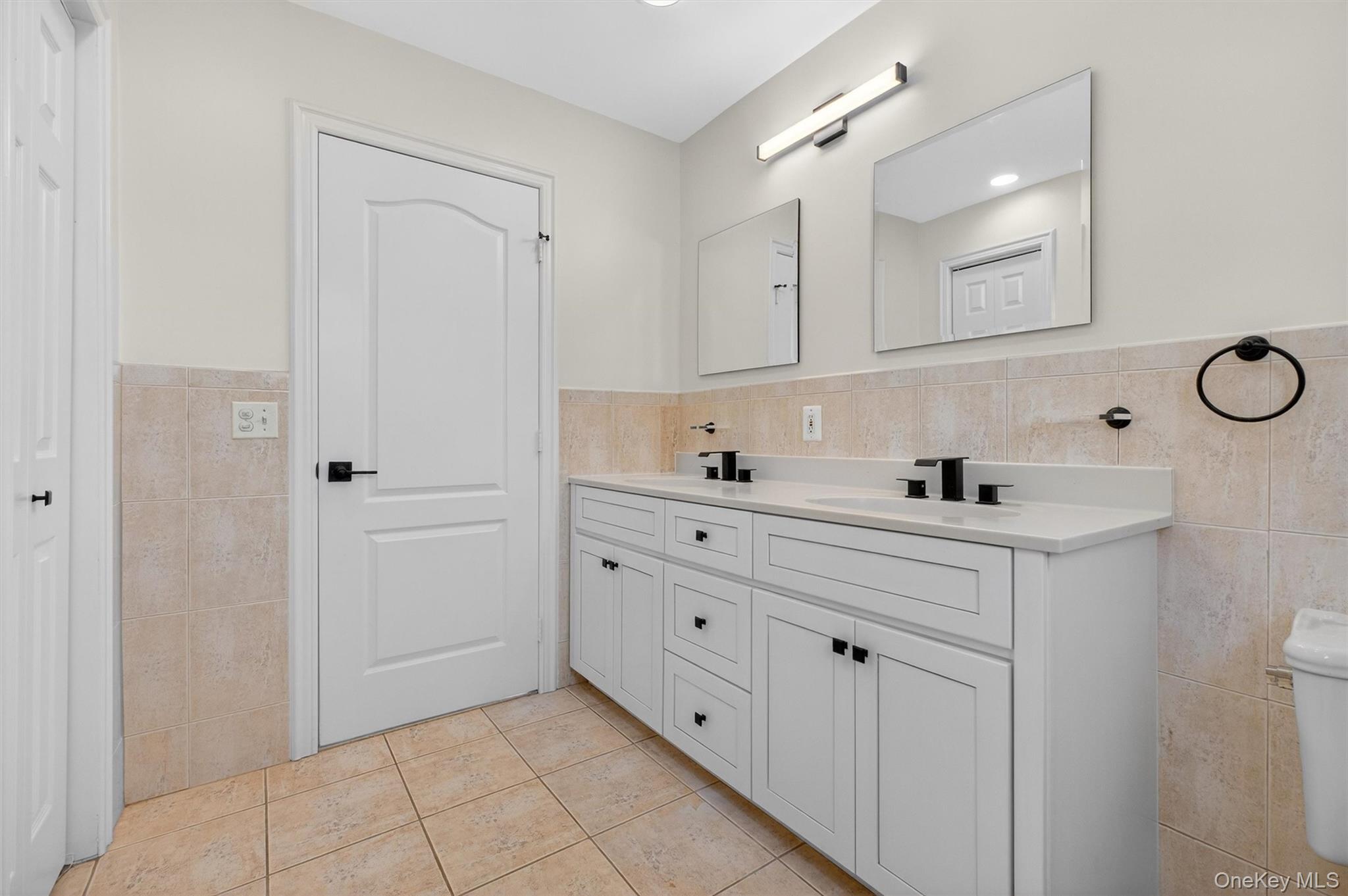 27 King Drive, Poughkeepsie, NY 12603