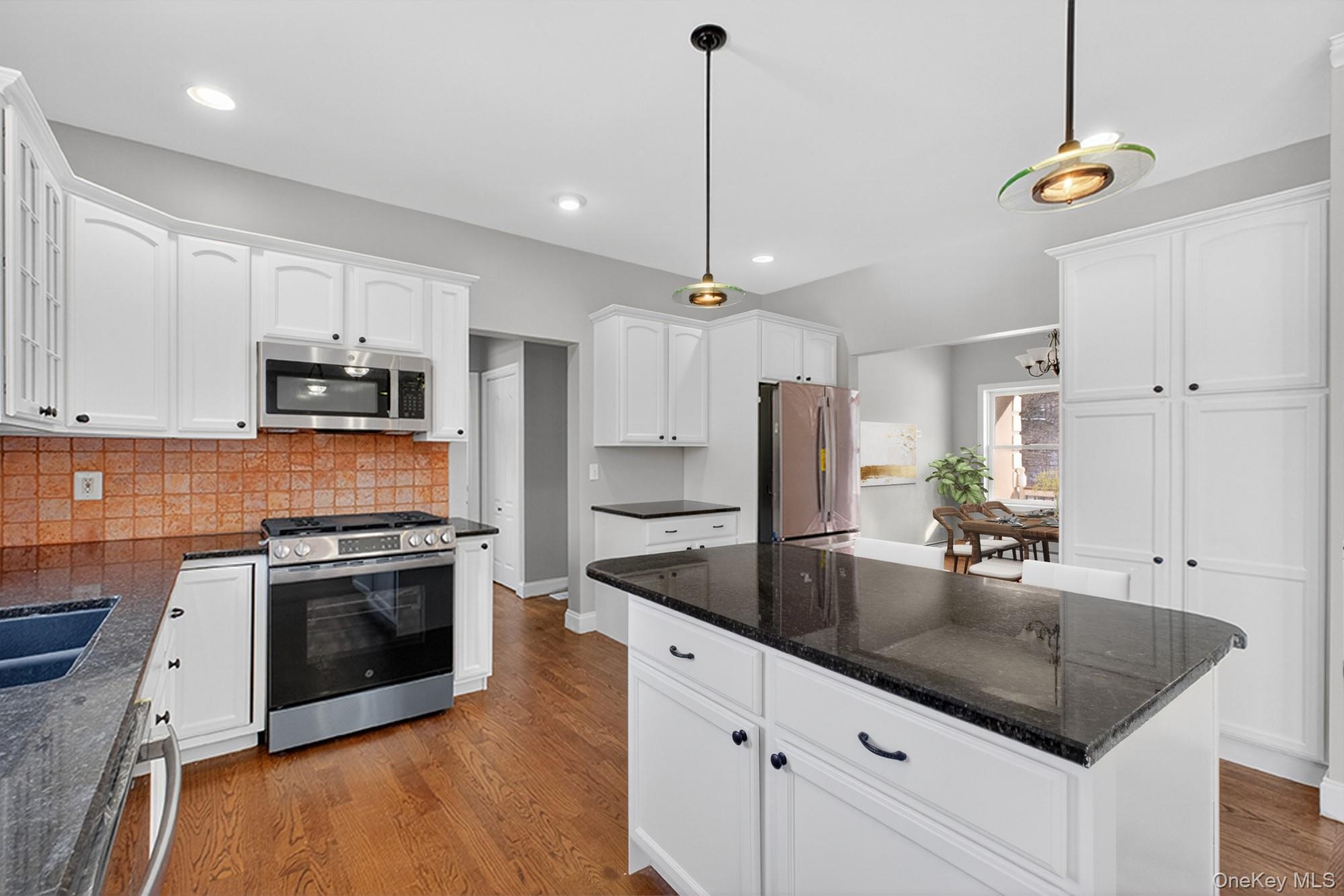 27 King Drive, Poughkeepsie, NY 12603