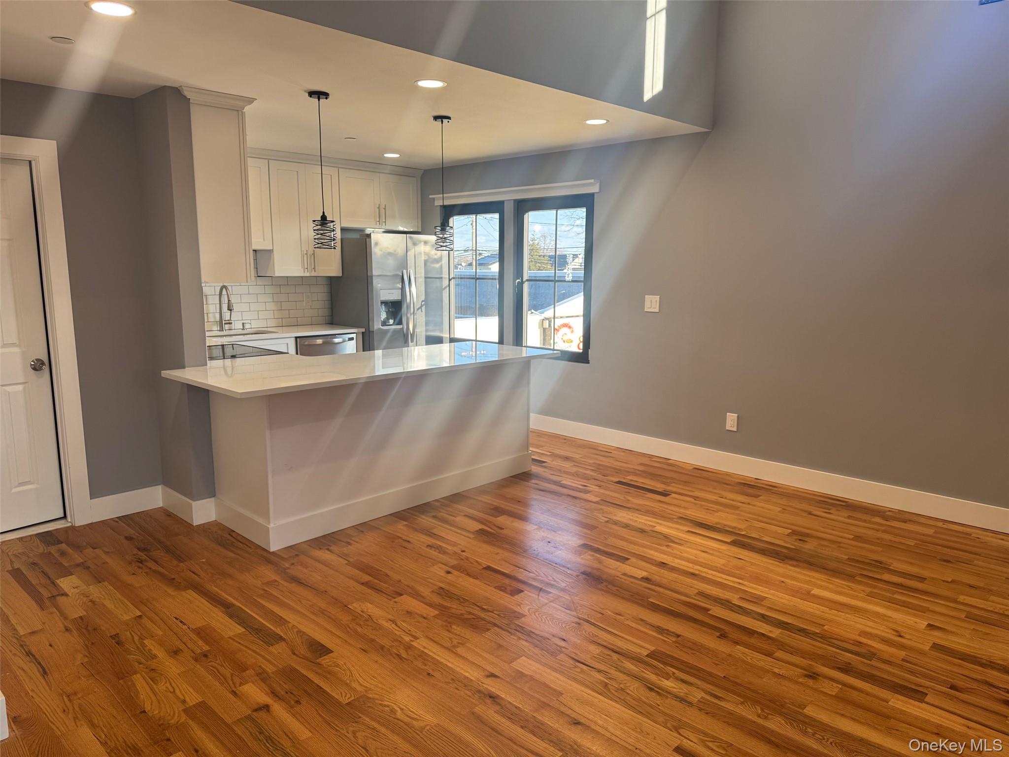 1035 Montauk Highway # 5, Copiague, NY 11726