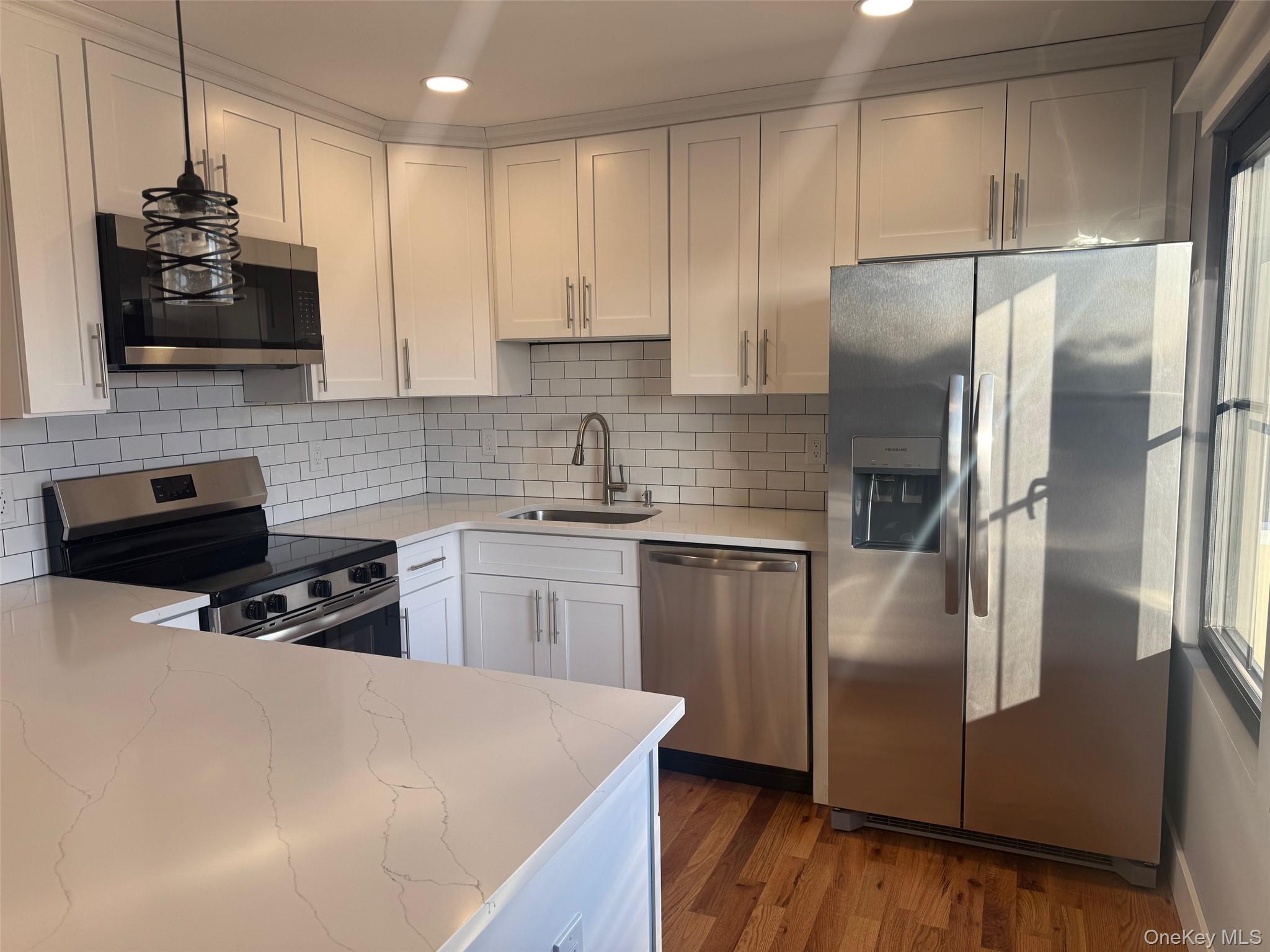 1035 Montauk Highway # 5, Copiague, NY 11726