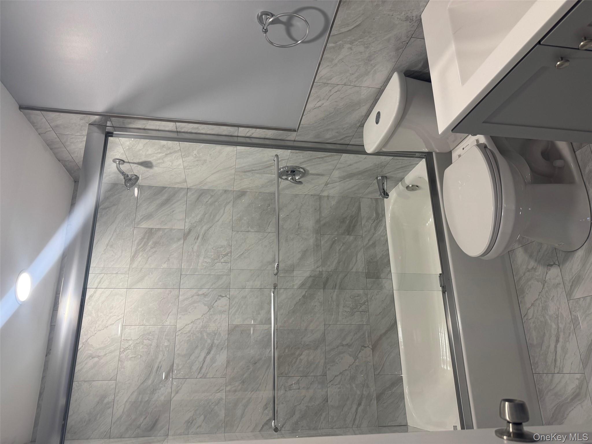 1035 Montauk Highway # 4, Copiague, NY 11726