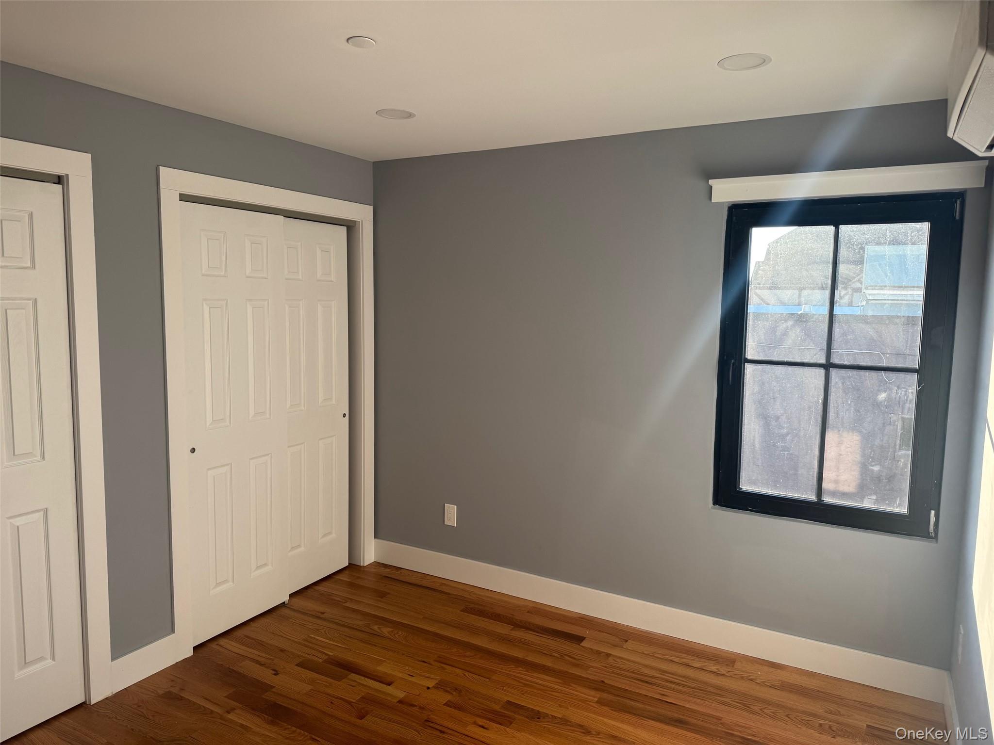 1035 Montauk Highway # 6, Copiague, NY 11726