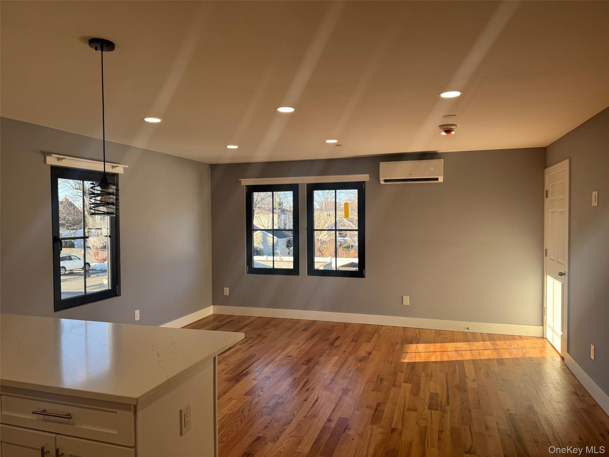 1035 Montauk Highway # 6, Copiague, NY 11726