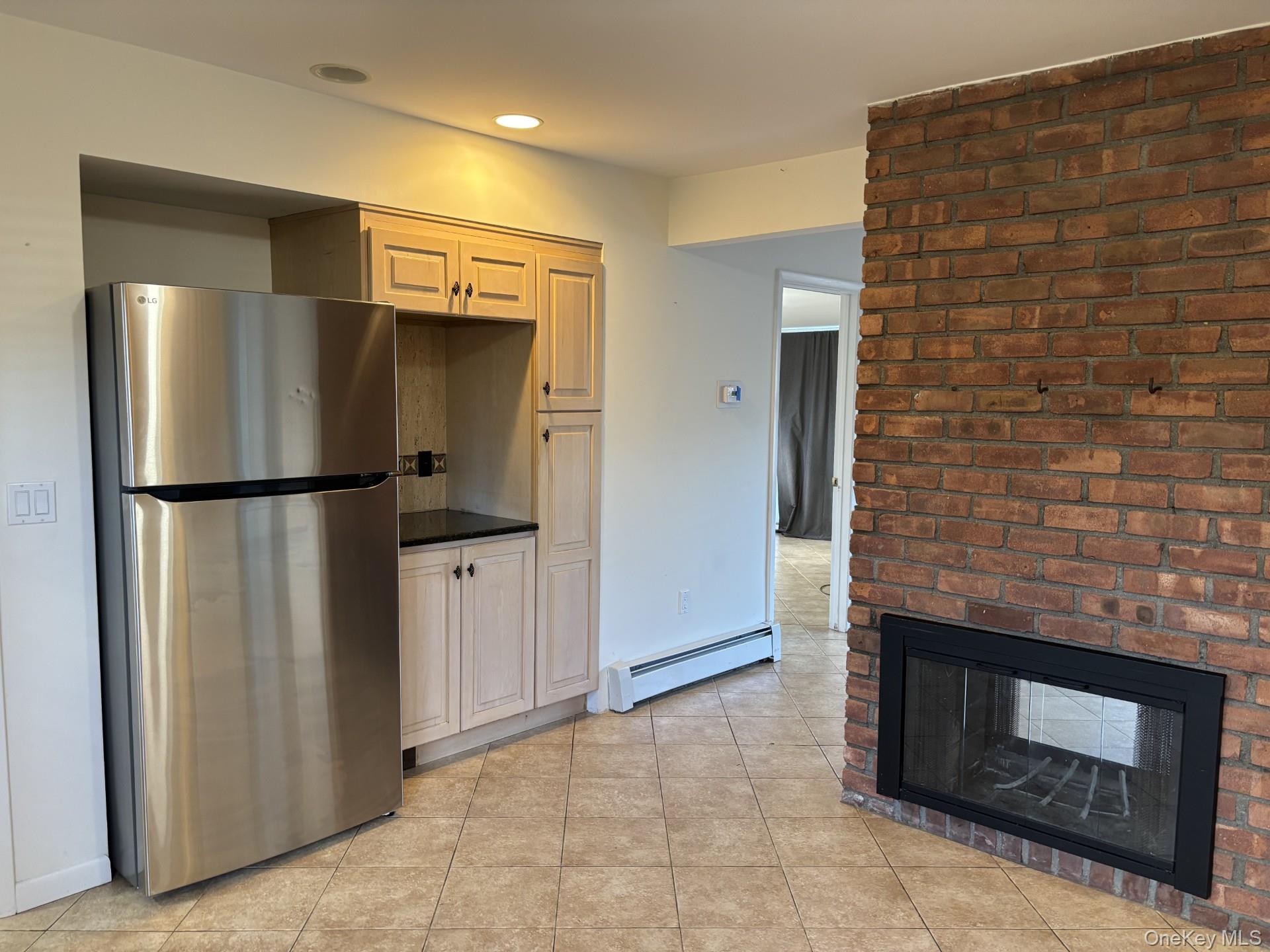 26 Polo Lane, Westbury, NY 11590