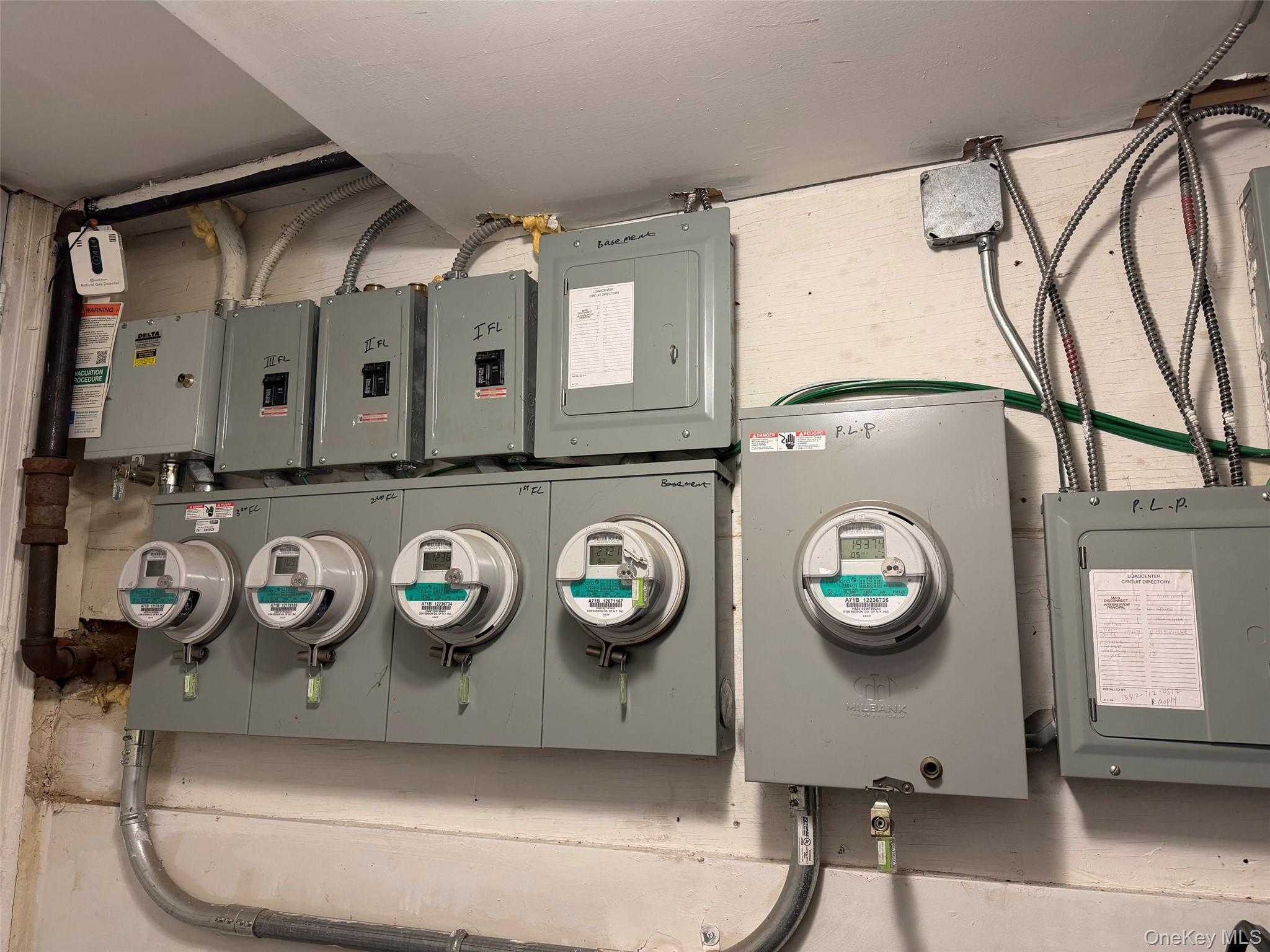 918 E 165th Street, Bronx, NY 10459