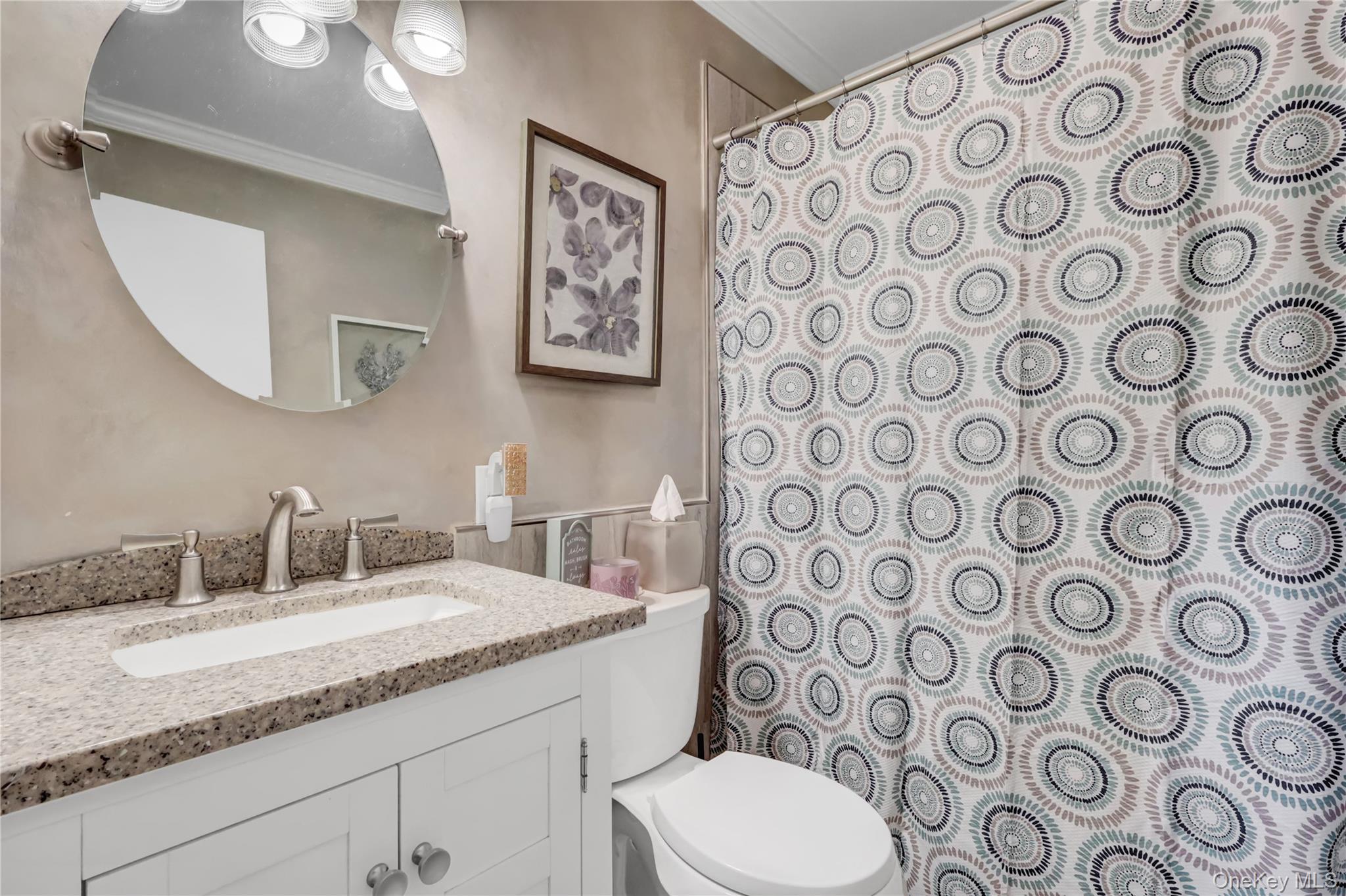 9 3rd Street, West Islip, NY 11795