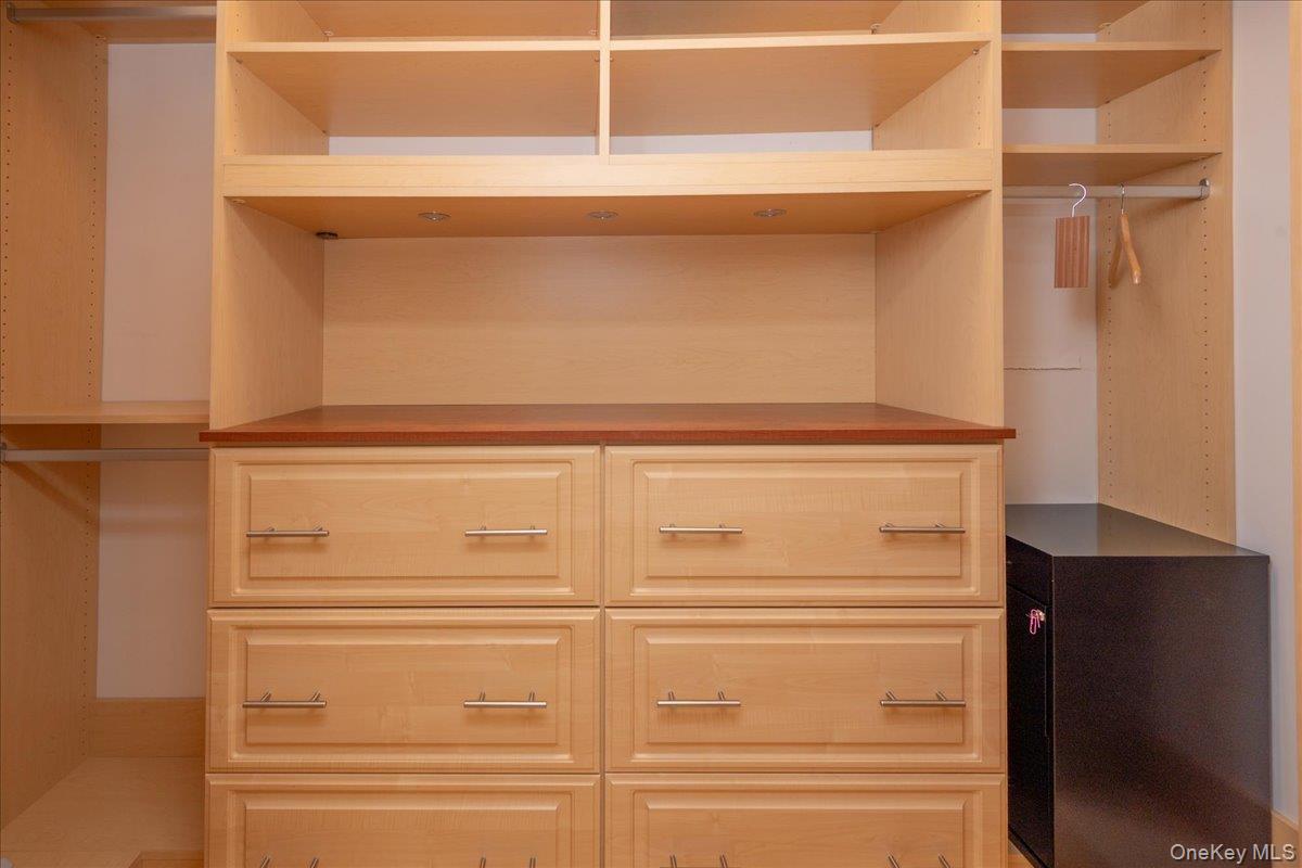 205 Windwatch Drive, Hauppauge, NY 11788