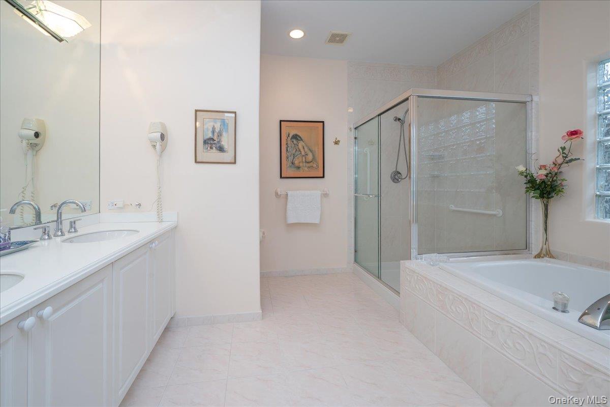 205 Windwatch Drive, Hauppauge, NY 11788