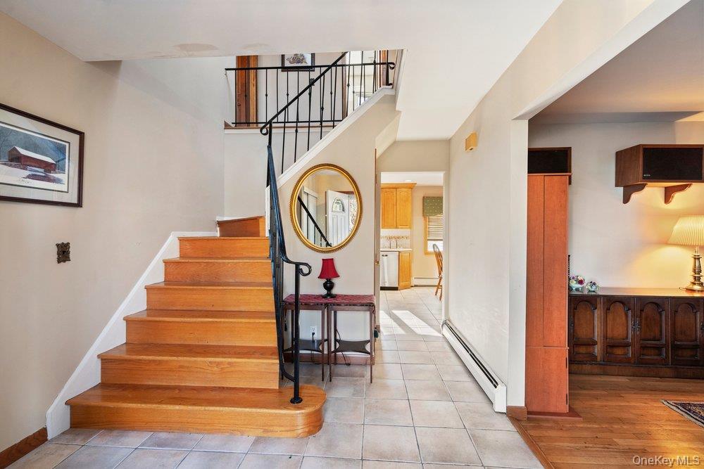 18 Barry Lane, Syosset, NY 11791