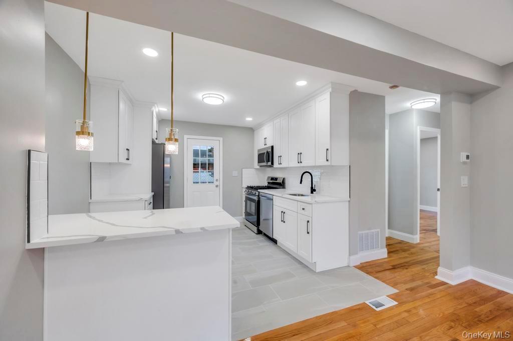 245 Stone Street, Elmont, NY 11003