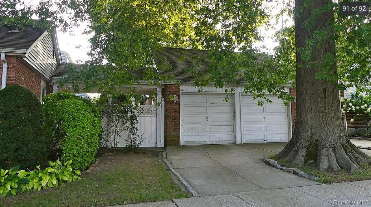 376 1st Street, Mineola, NY 11501