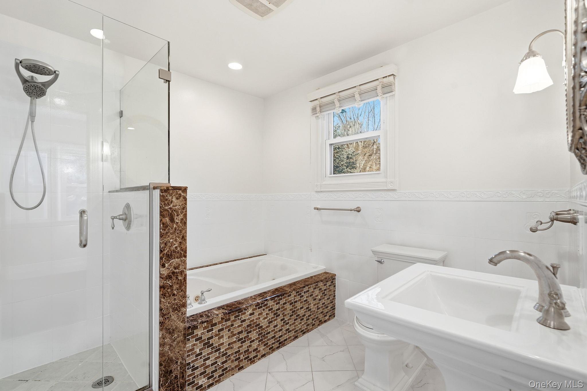 14 Dunnings Drive, Tarrytown, NY 10591