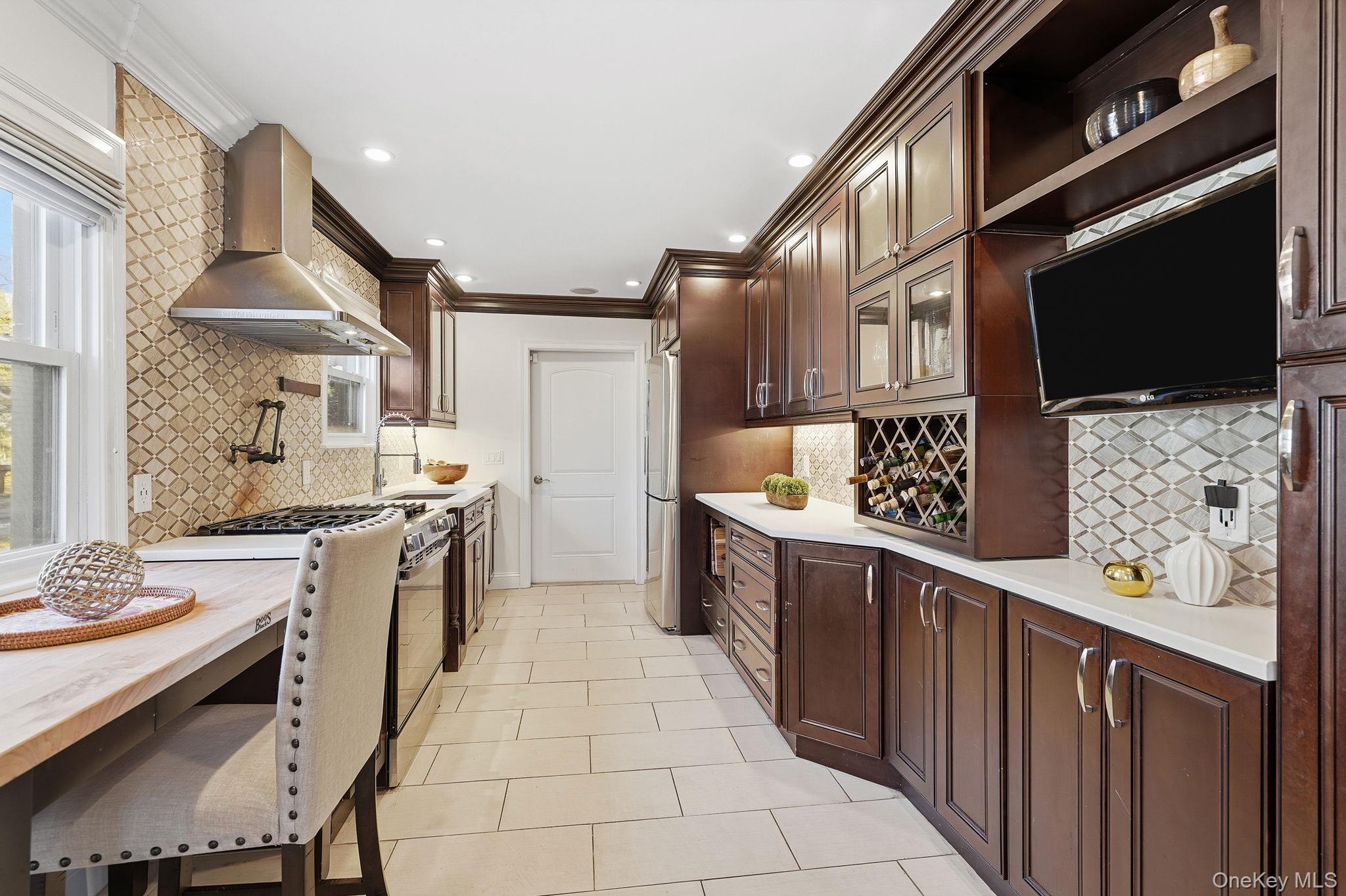 14 Dunnings Drive, Tarrytown, NY 10591