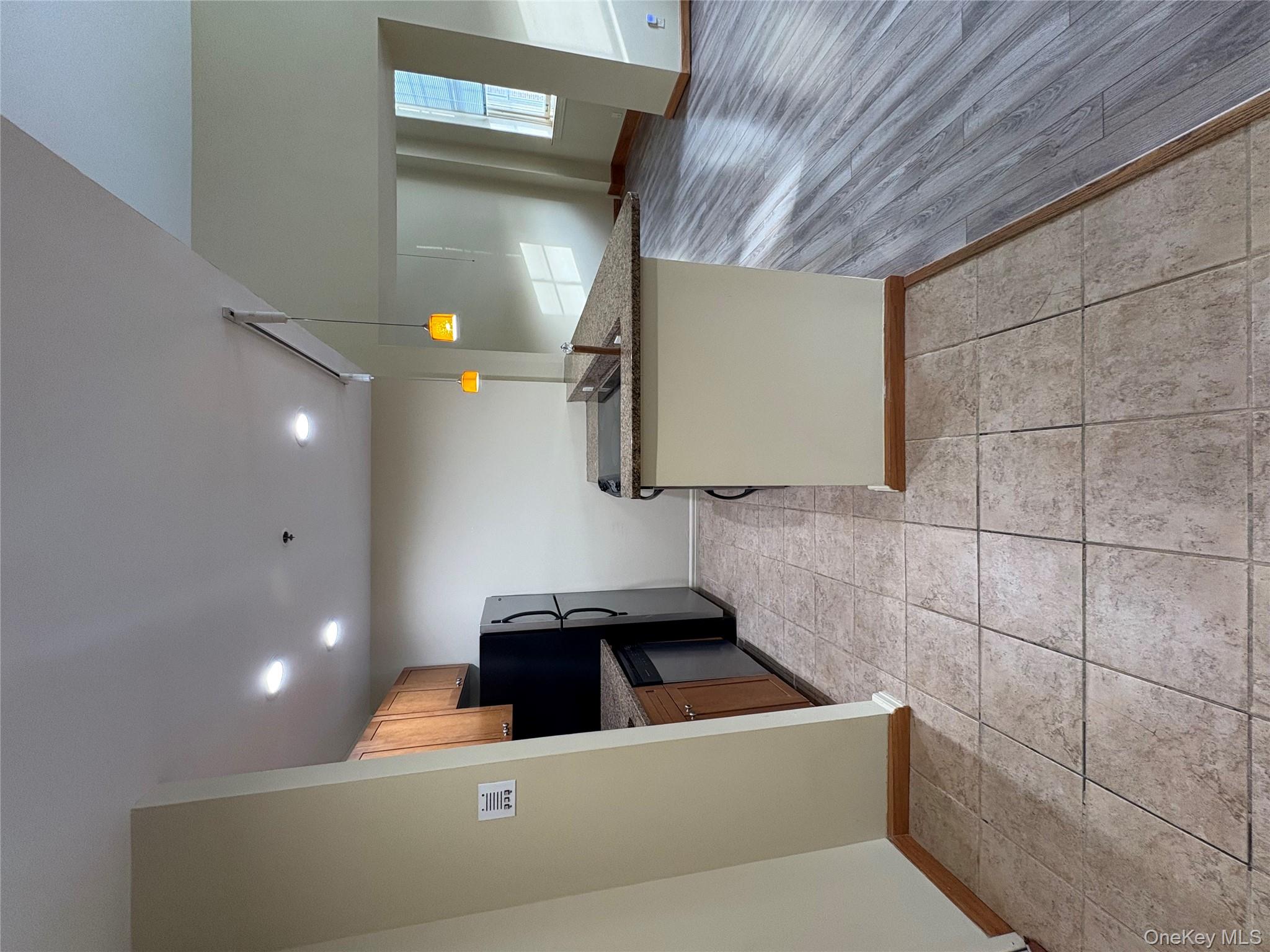 1701 crompond Road, Peekskill, NY 10566