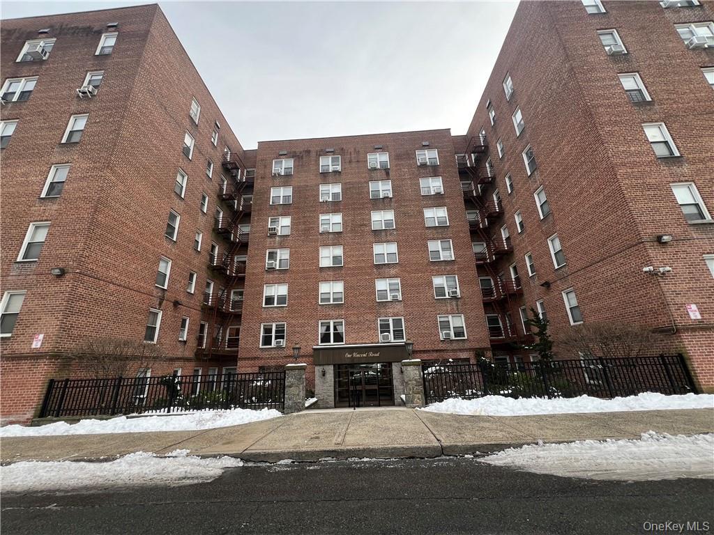 1 Vincent Road # 2E, Bronxville, NY 10708