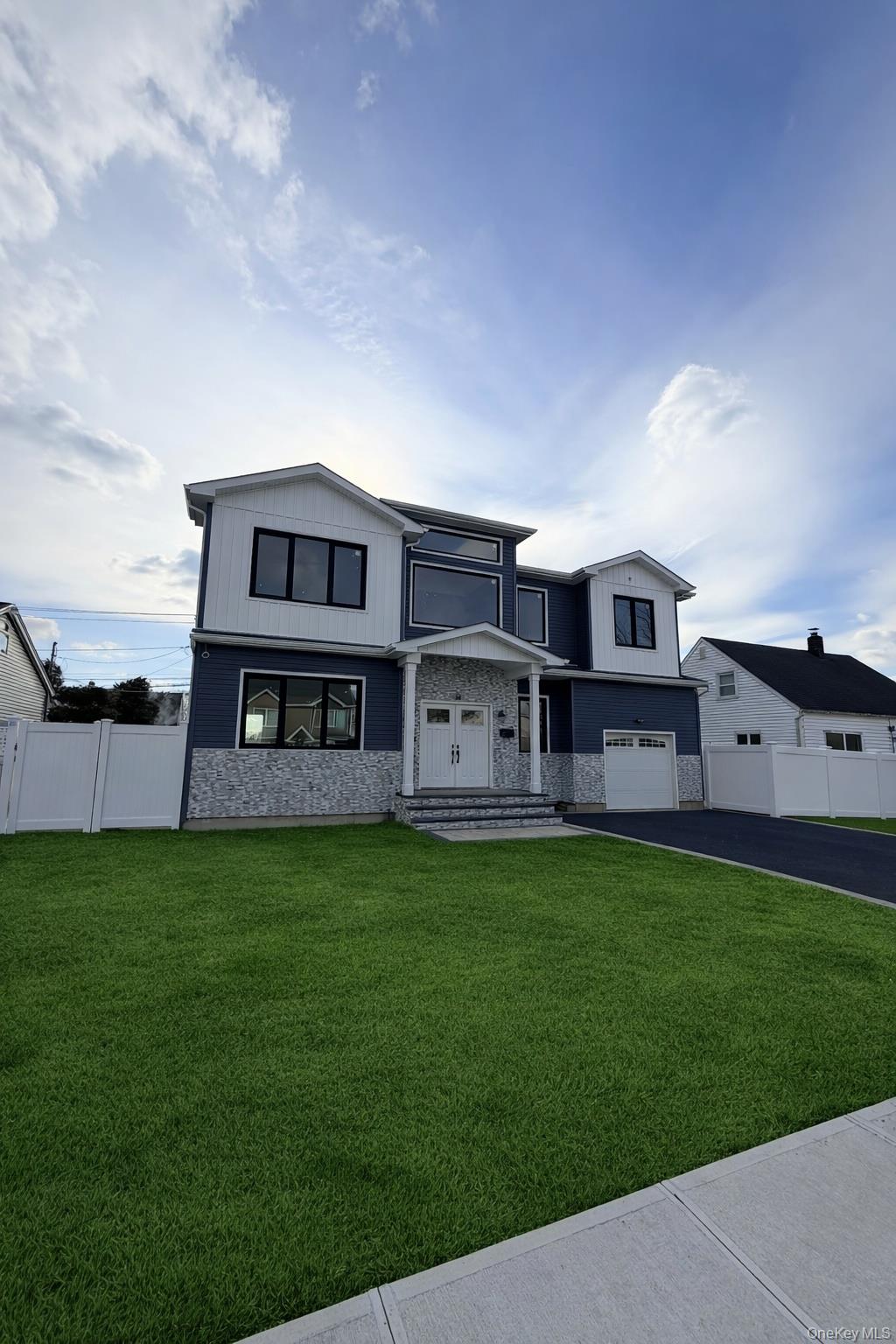 38 Dogwood Lane, Levittown, NY 11756