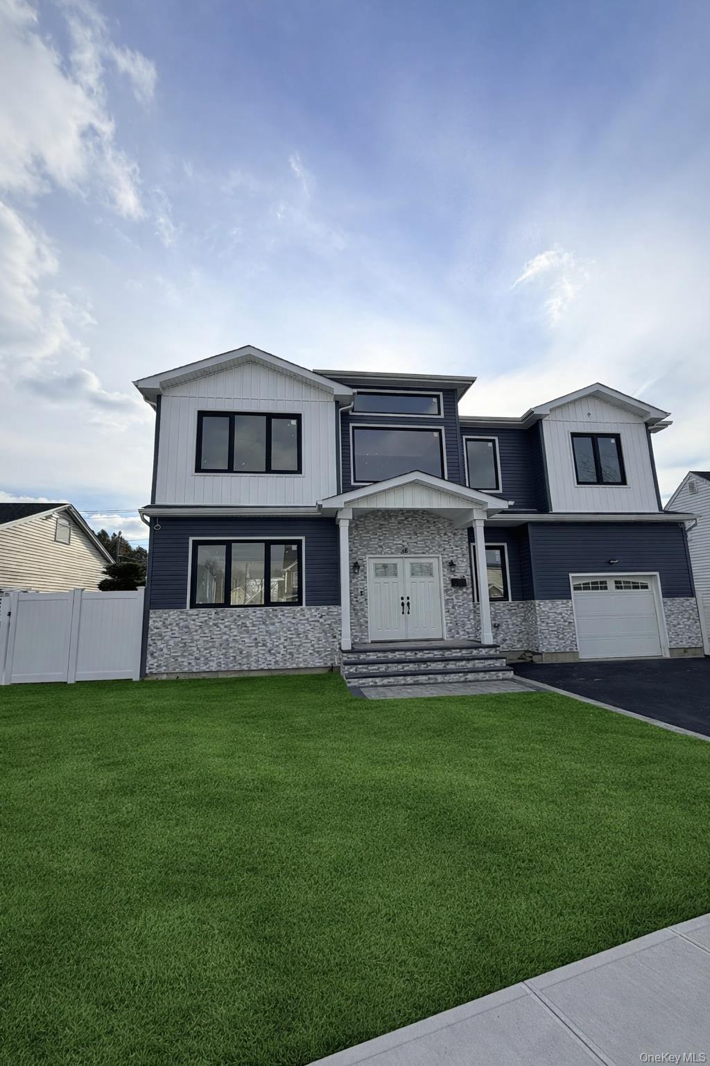 38 Dogwood Lane, Levittown, NY 11756