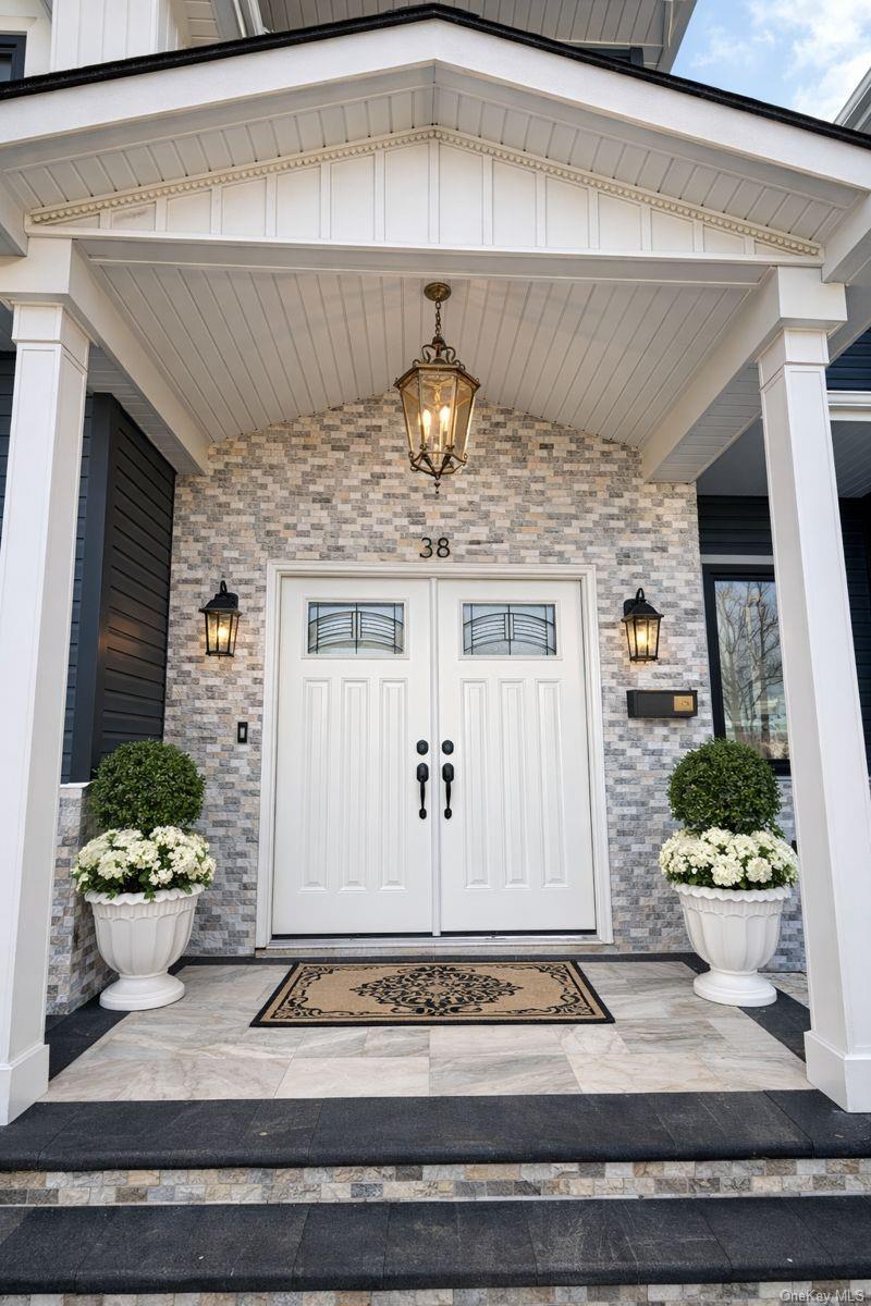 38 Dogwood Lane, Levittown, NY 11756