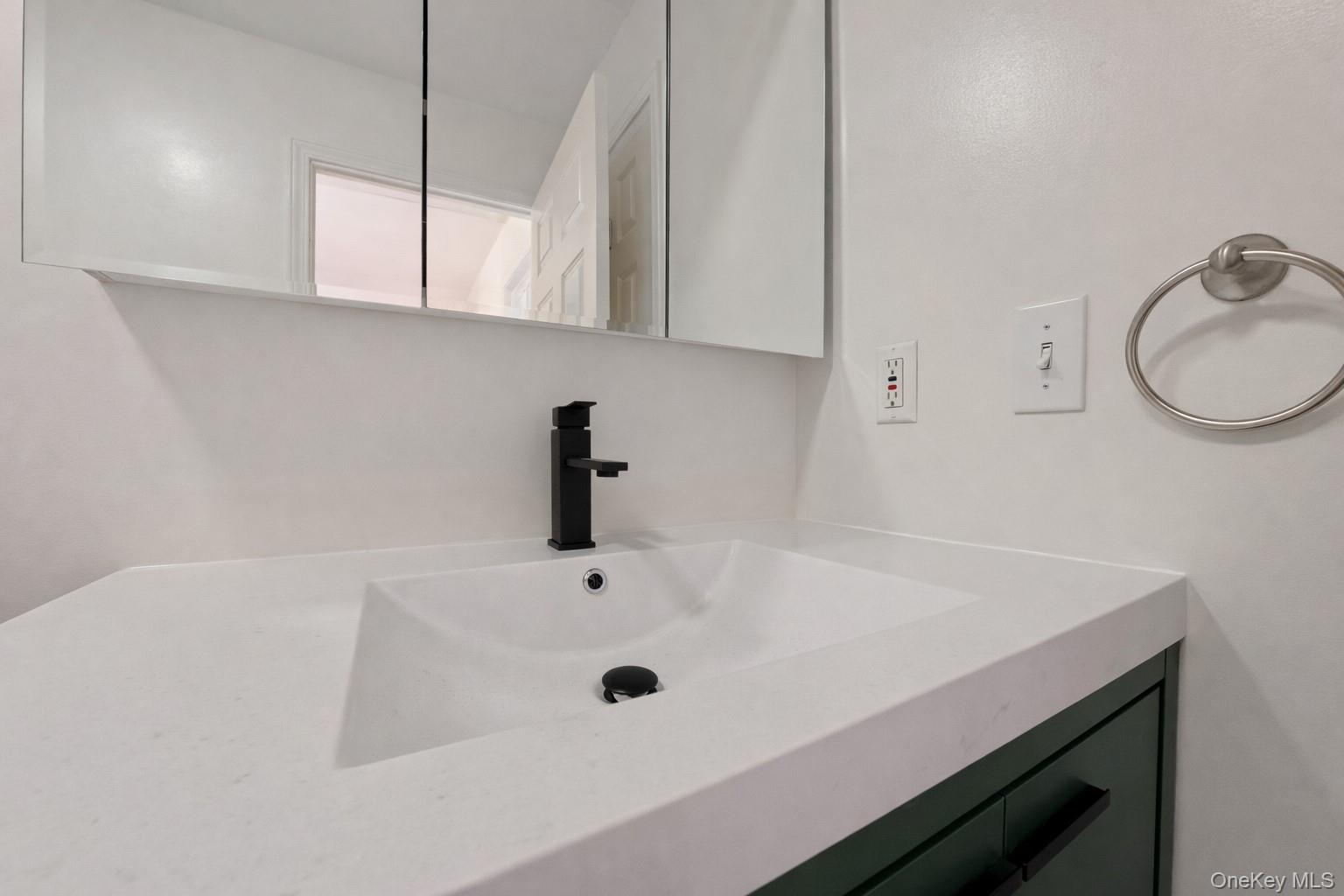 241 Tamerisk Lane, New Windsor, NY 12553