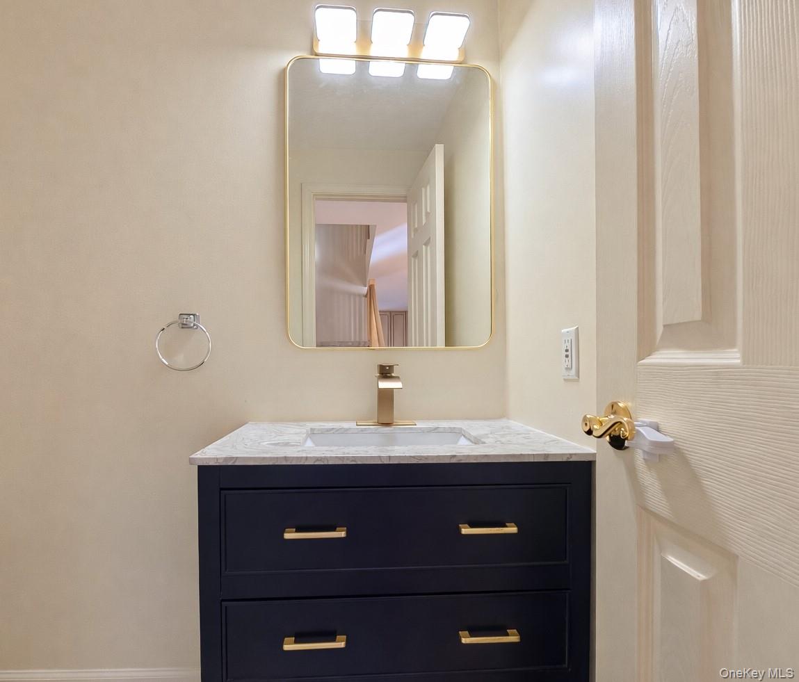 241 Tamerisk Lane, New Windsor, NY 12553