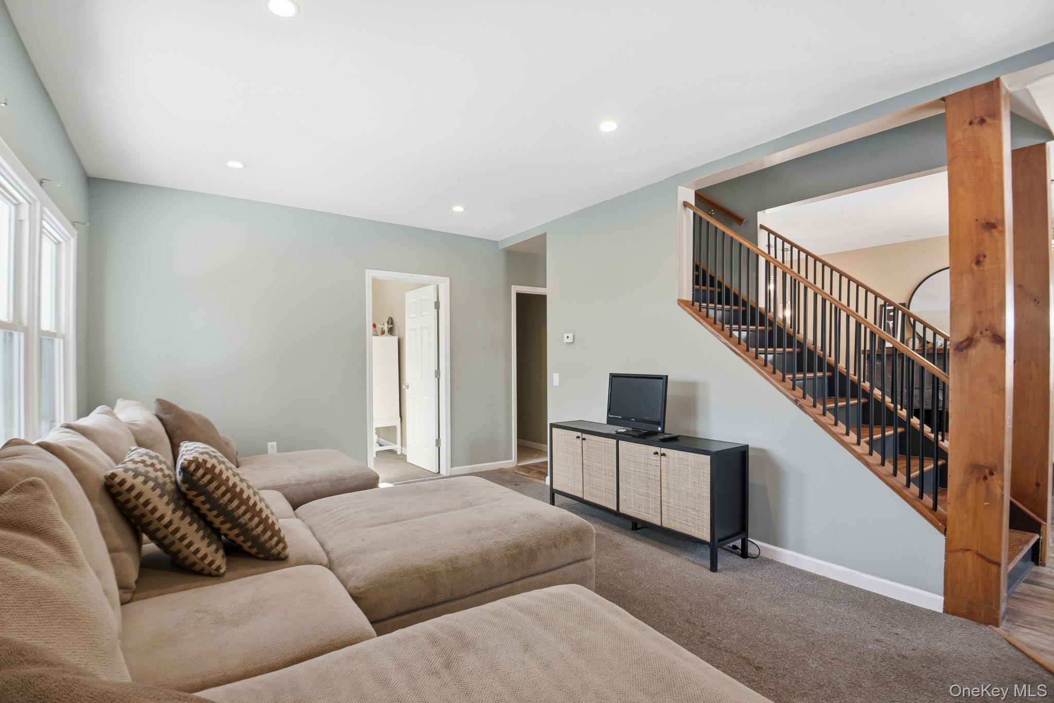 35 Shady Creek Road, Pleasant Valley, NY 12569