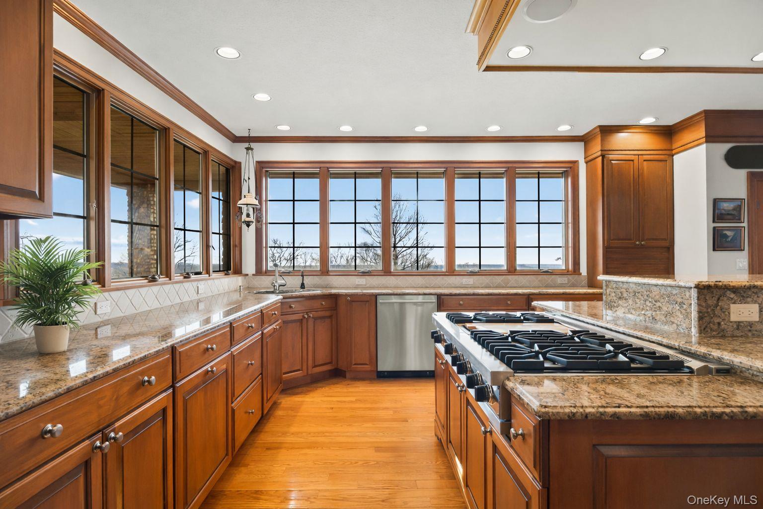 16 Reynwood Drive, Brewster, NY 10509