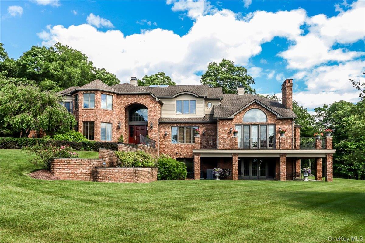 16 Reynwood Drive, Brewster, NY 10509