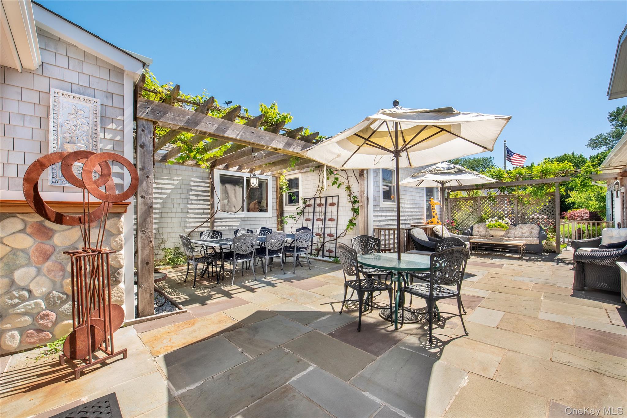 6 White Lane, Hampton Bays, NY 11946