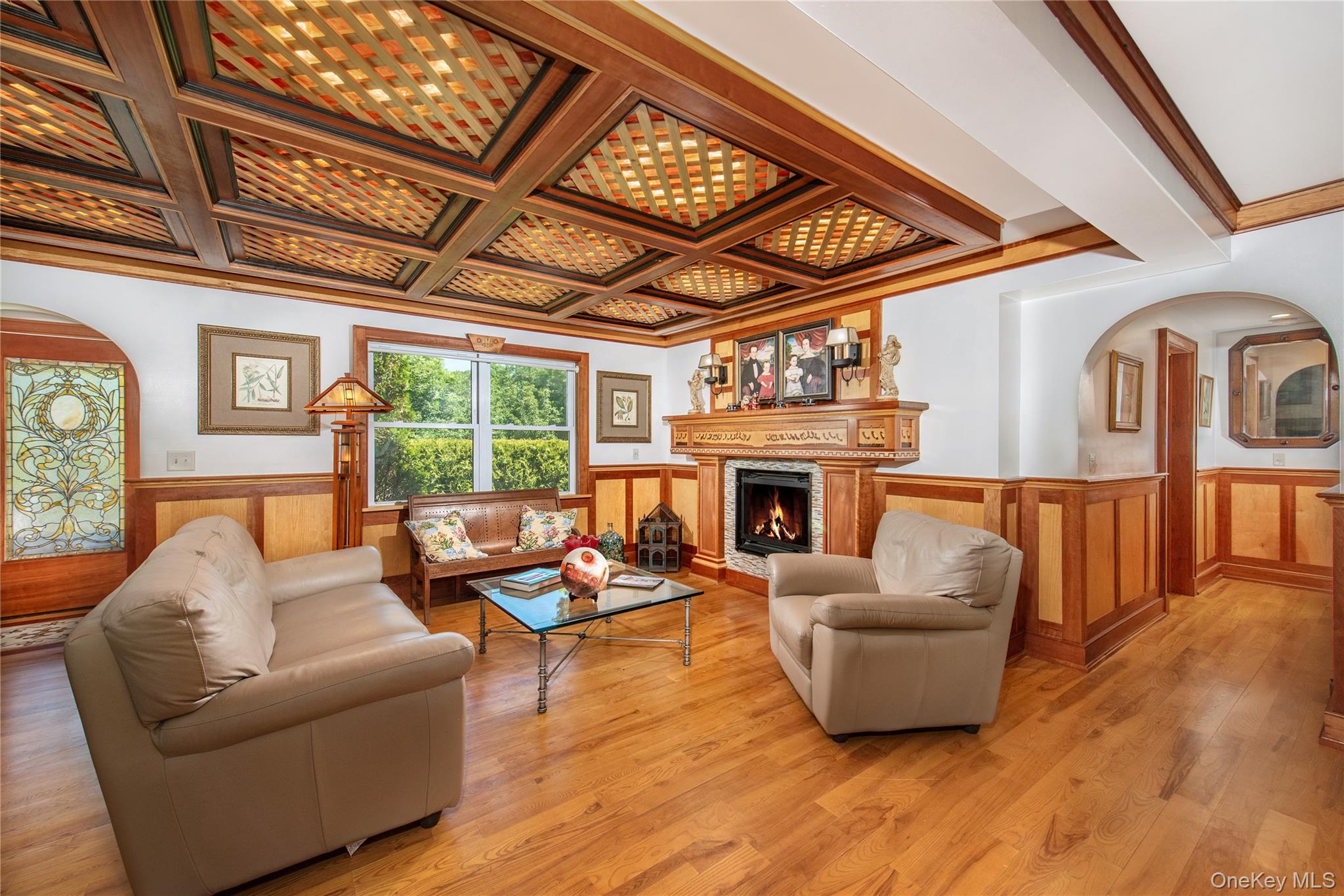 6 White Lane, Hampton Bays, NY 11946