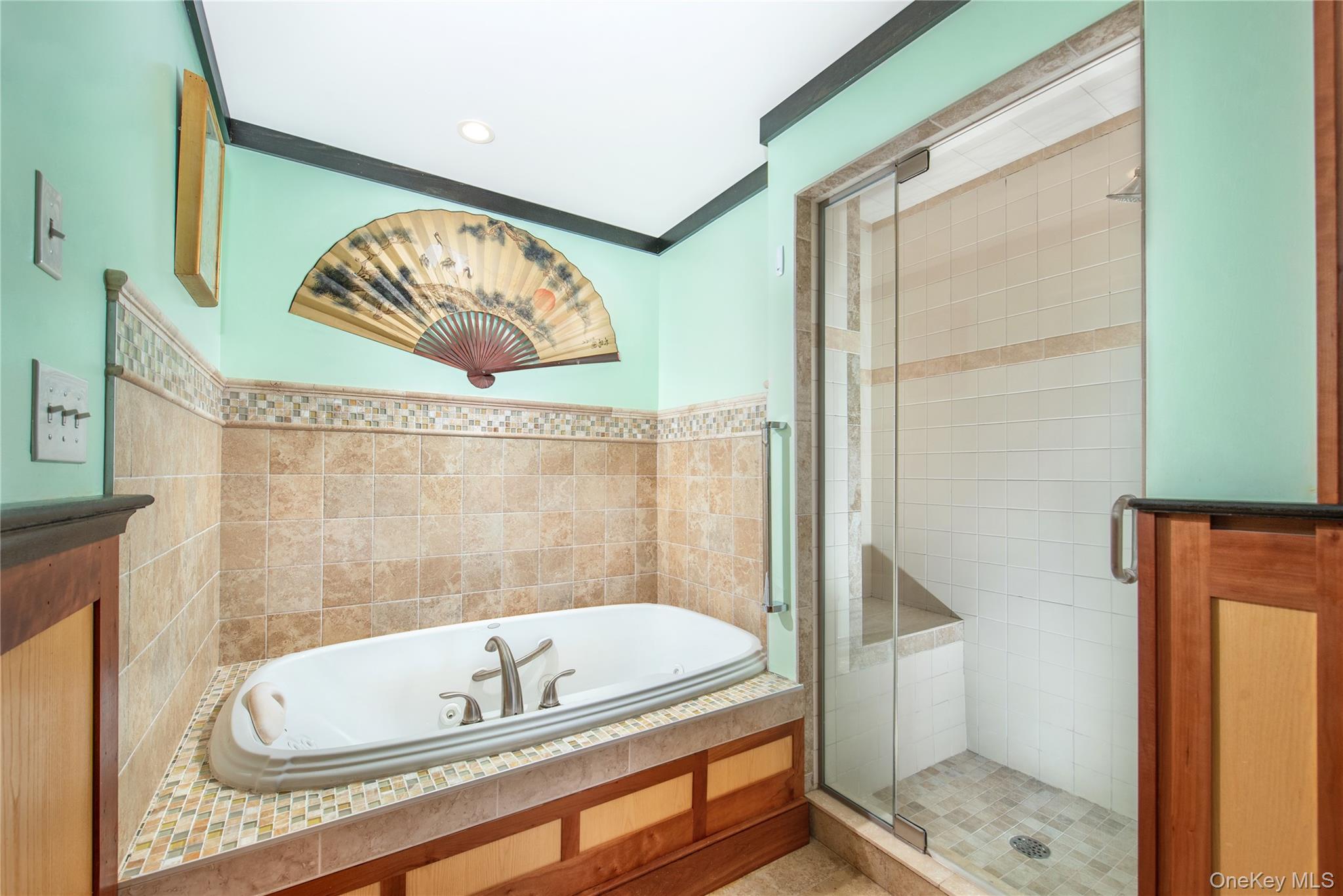 6 White Lane, Hampton Bays, NY 11946