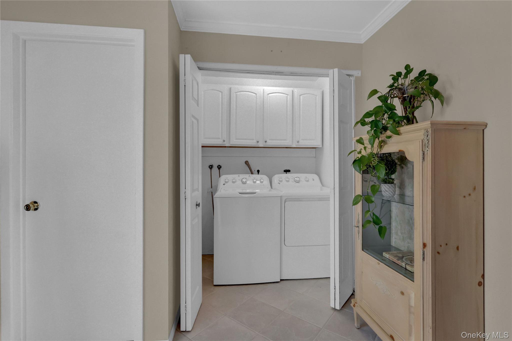 204 Erik Drive, East Setauket, NY 11733