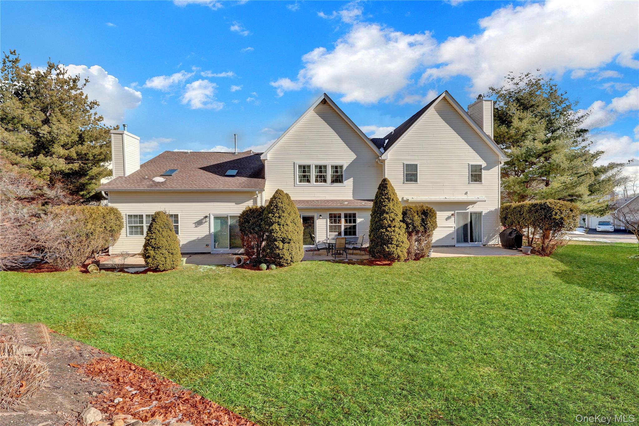 204 Erik Drive, East Setauket, NY 11733