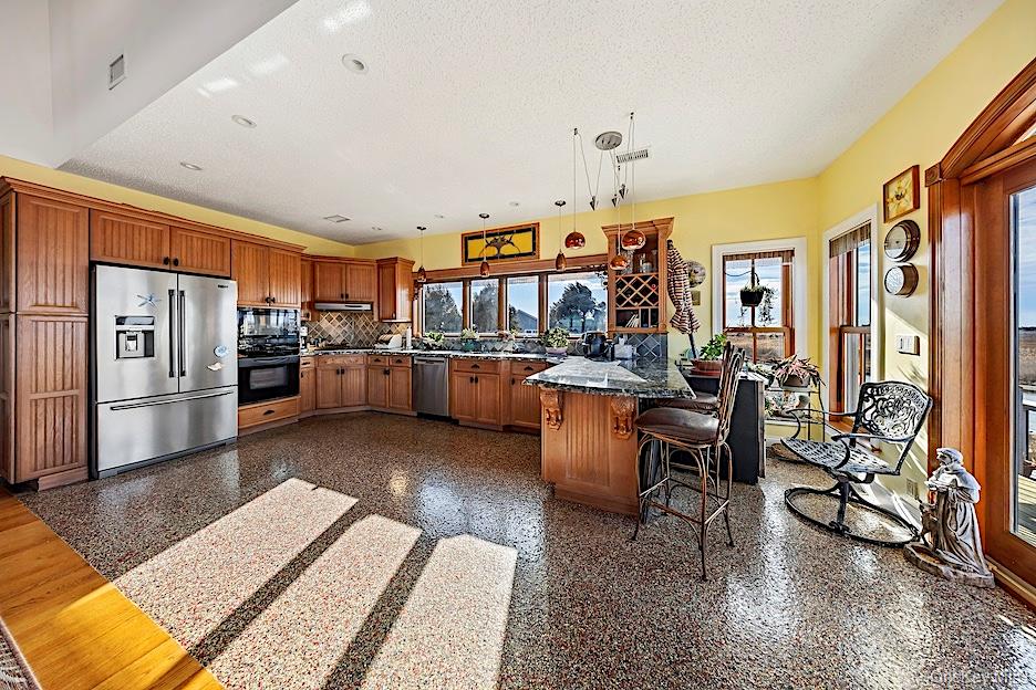 7 Widgeon Way, Westhampton Beach, NY 11978