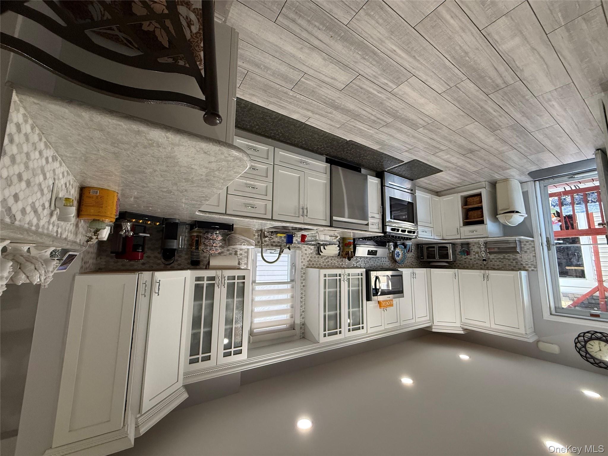 7841 84th Street, Glendale, NY 11385