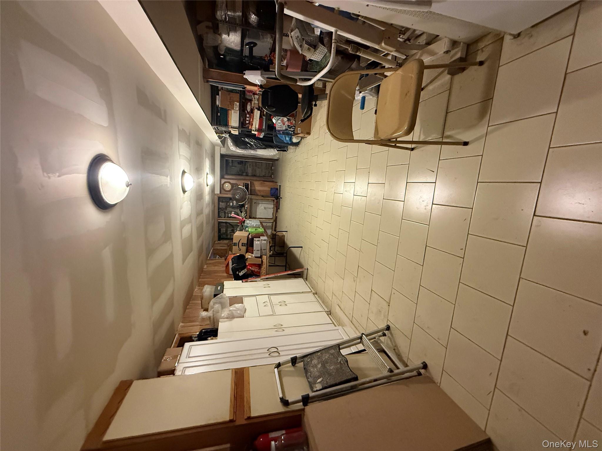 7841 84th Street, Glendale, NY 11385