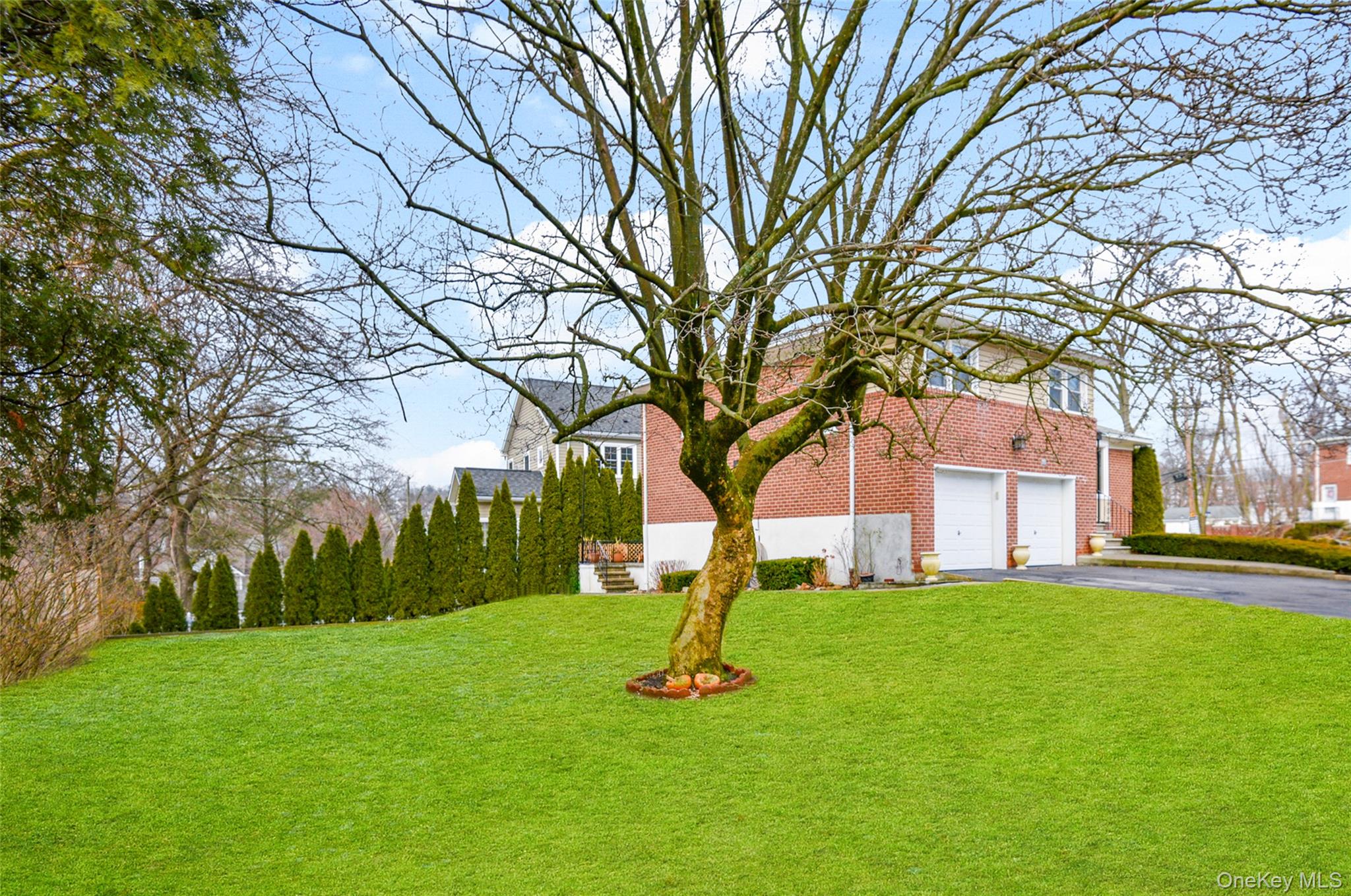 60 E Fort Hill Road, Yonkers, NY 10710