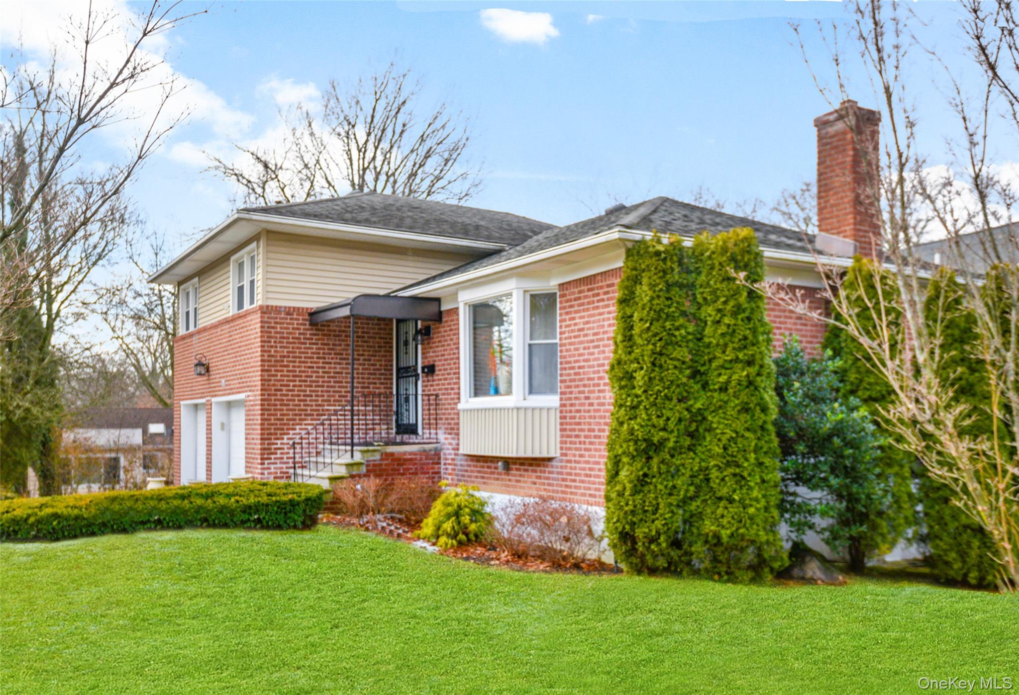 60 E Fort Hill Road, Yonkers, NY 10710