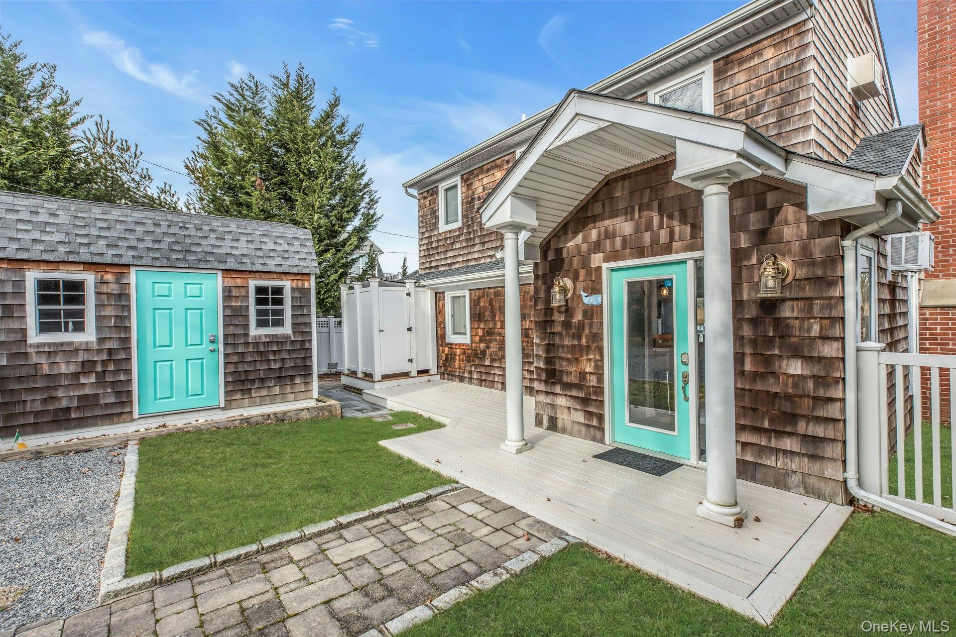 53 W End Avenue, East Quogue, NY 11942