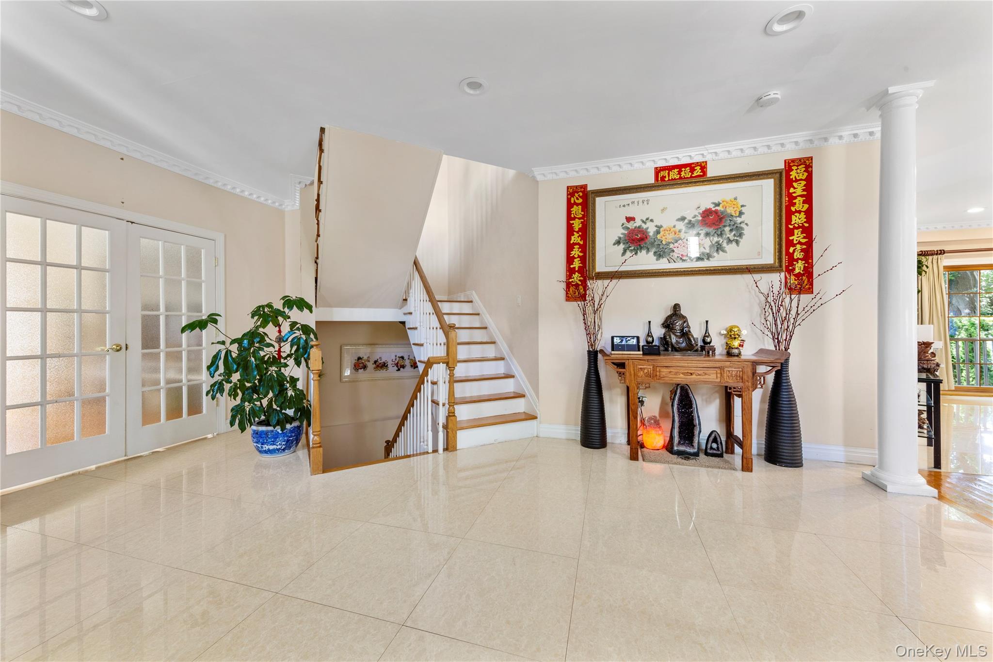 11 Manor Avenue, Roslyn Heights, NY 11577