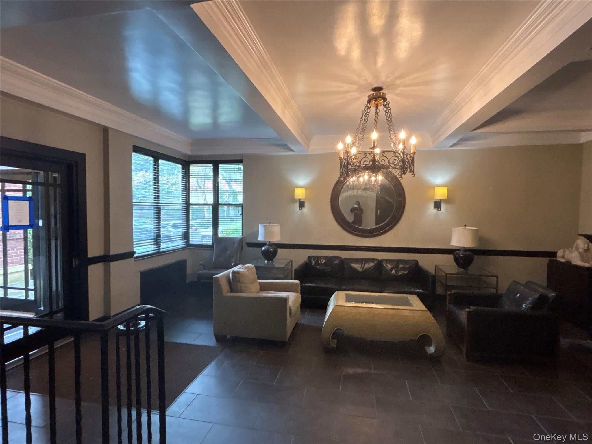 160 S Middle Neck Road # 3C, Great Neck, NY 11021