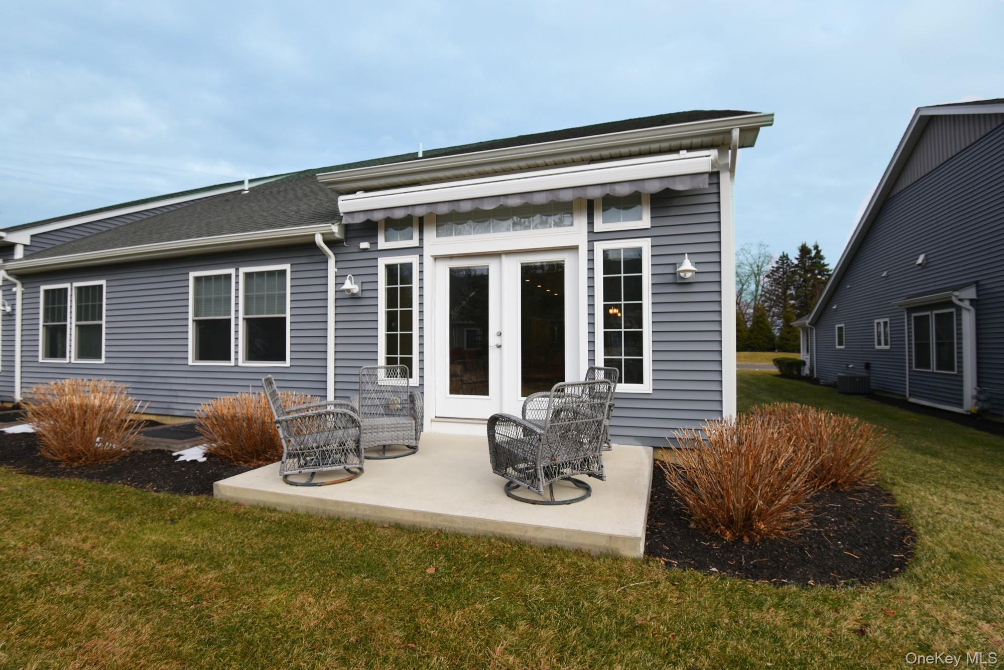 2 Spruce Place, Bohemia, NY 11716