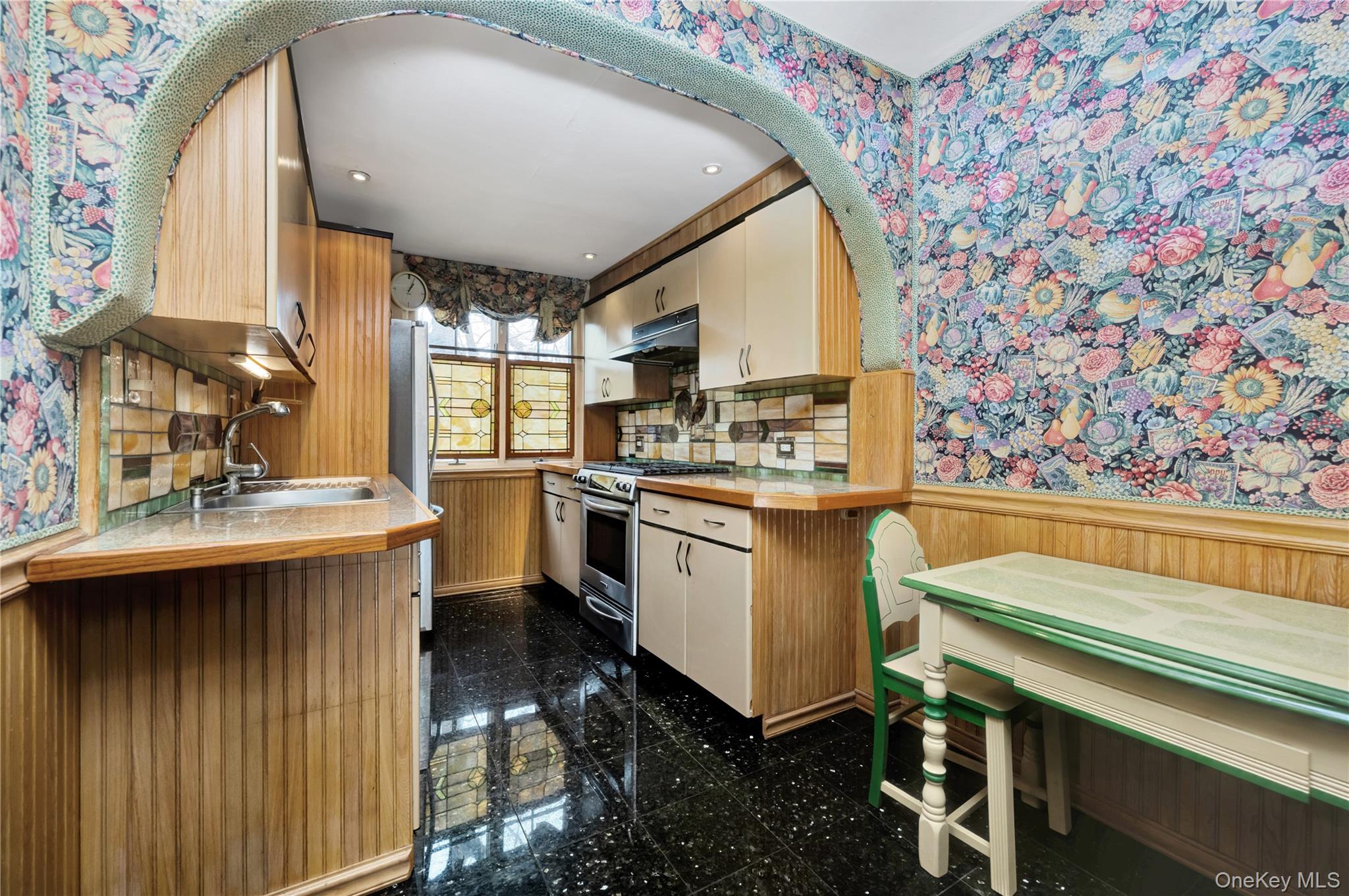 164-04 33rd Avenue, Flushing, NY 11358