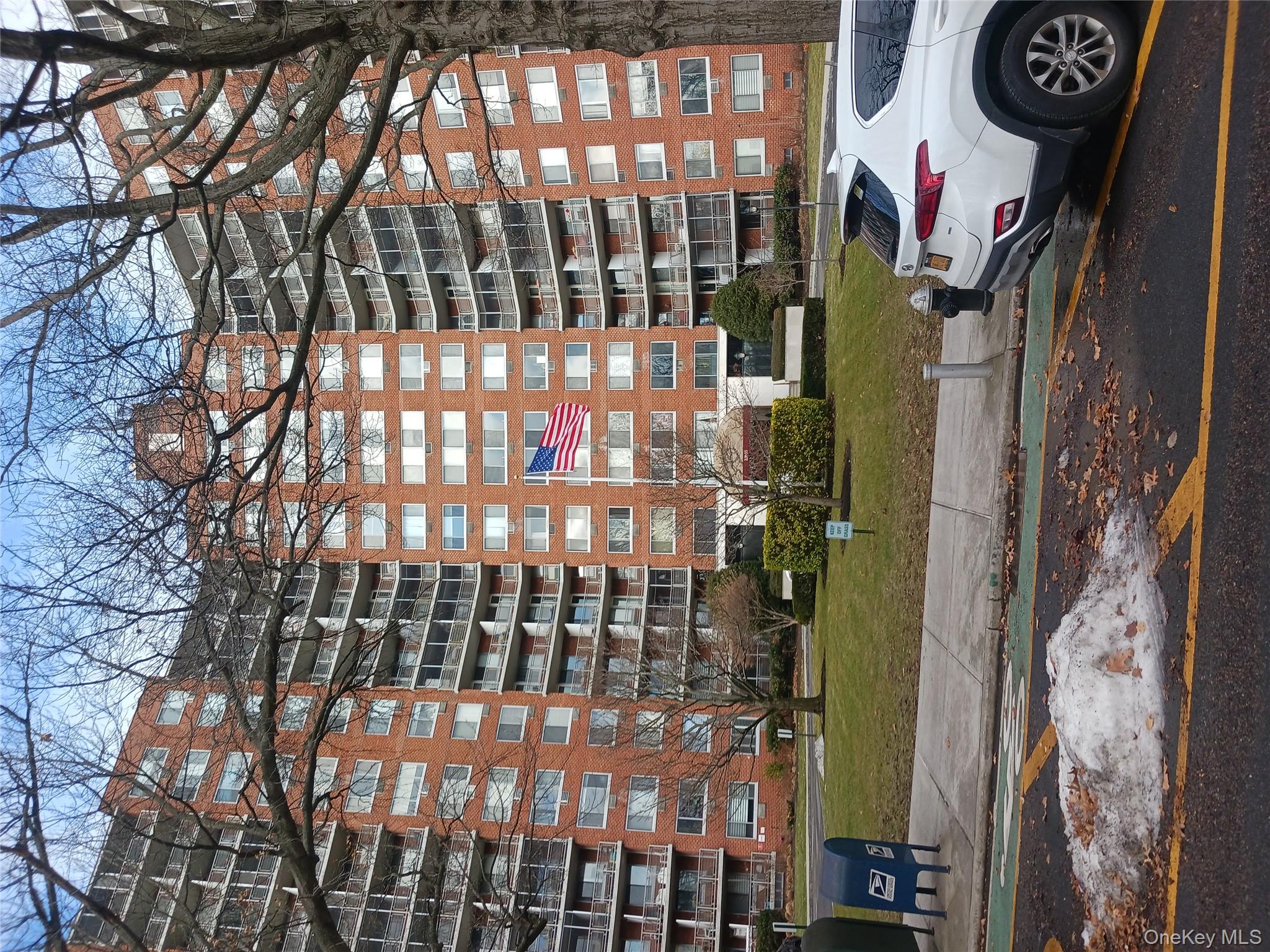 220-55 46th Avenue # 7S, Bayside, NY 11361