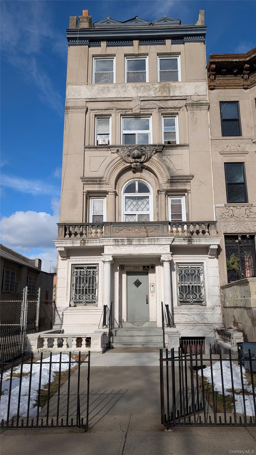 889 Saint Marks Avenue, Brooklyn, NY 11213
