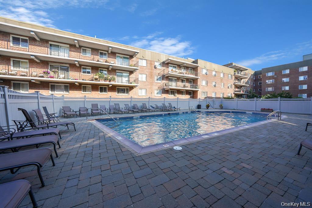 200 Atlantic Avenue # 331, Lynbrook, NY 11563