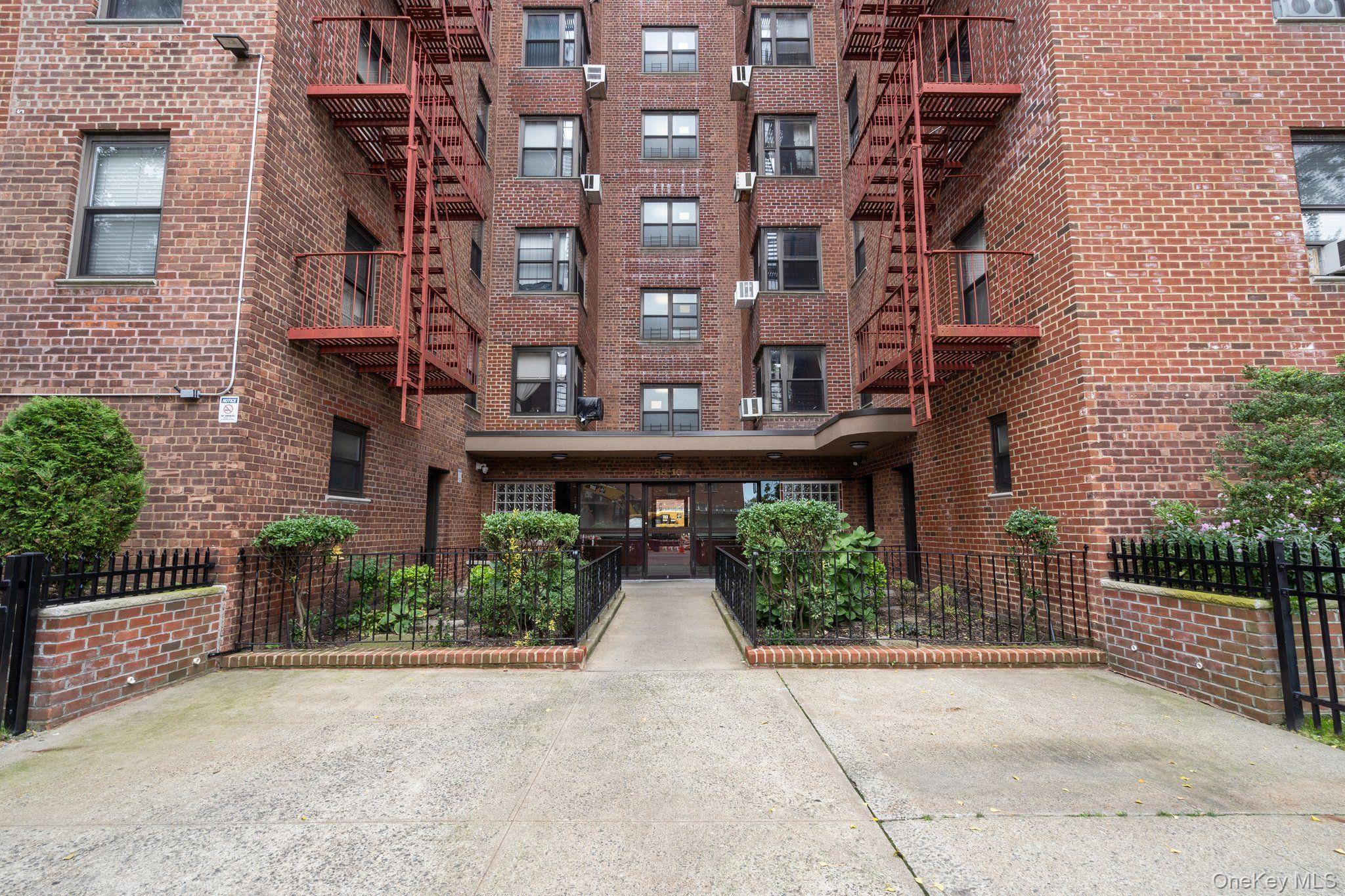 88-10 32nd Ave Avenue # 304, East Elmhurst, NY 11369